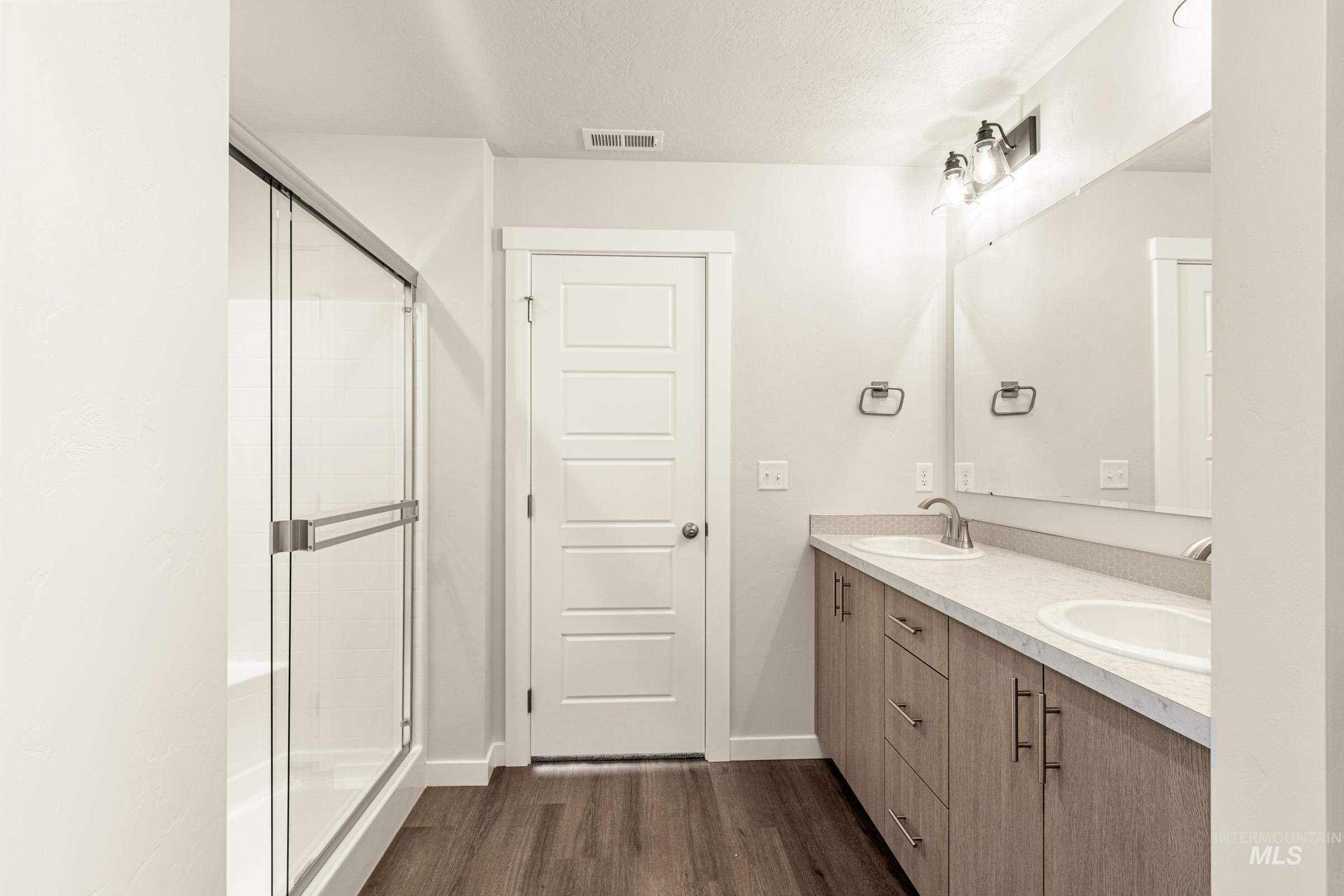 5270 E Phelps Lake Dr, Nampa, Idaho 83687, 4 Bedrooms, 2 Bathrooms, Residential For Sale, Price $449,990, 98979251