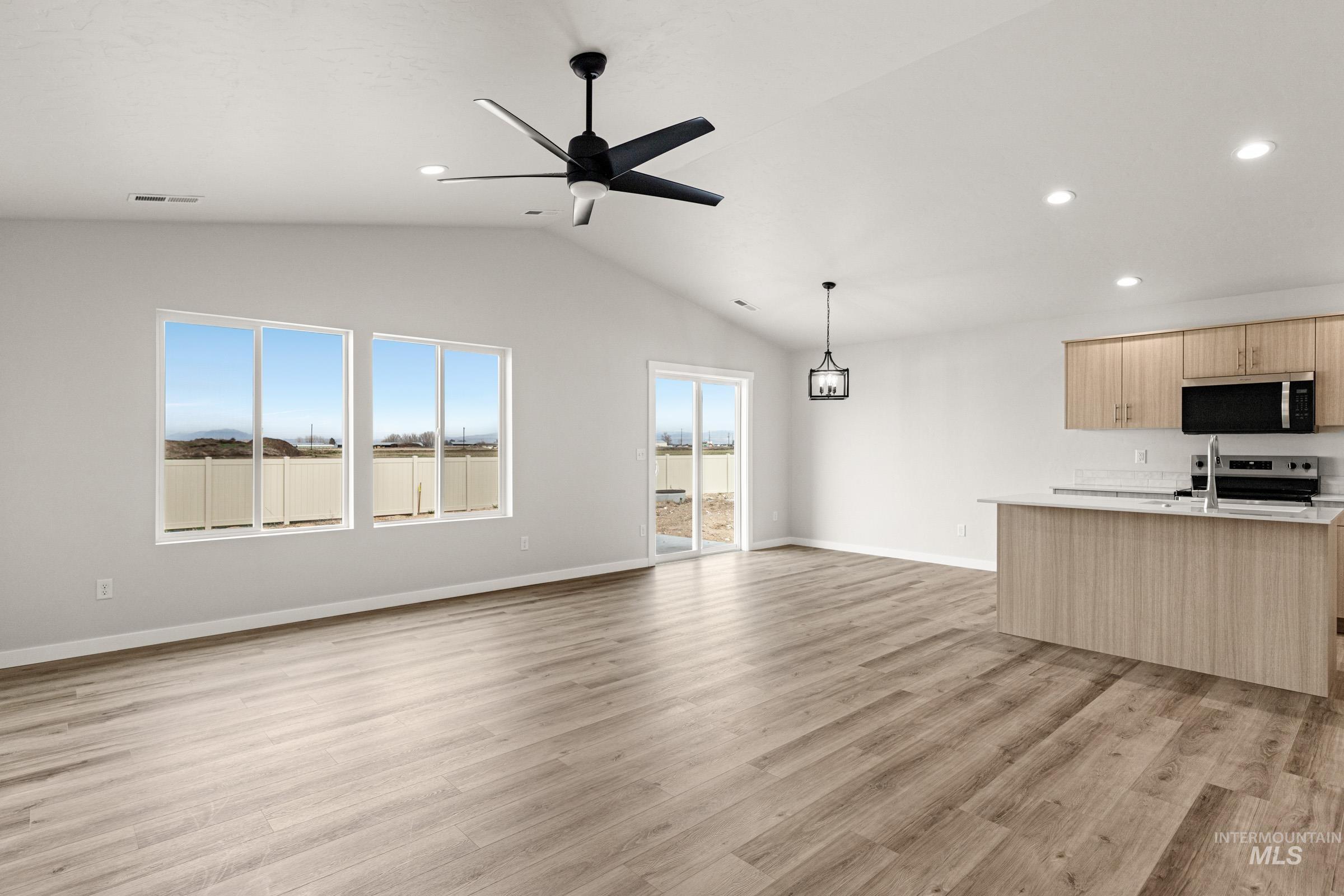 5284 E Phelps Lake Dr, Nampa, Idaho 83687, 3 Bedrooms, 2 Bathrooms, Residential For Sale, Price $416,990, 98979253