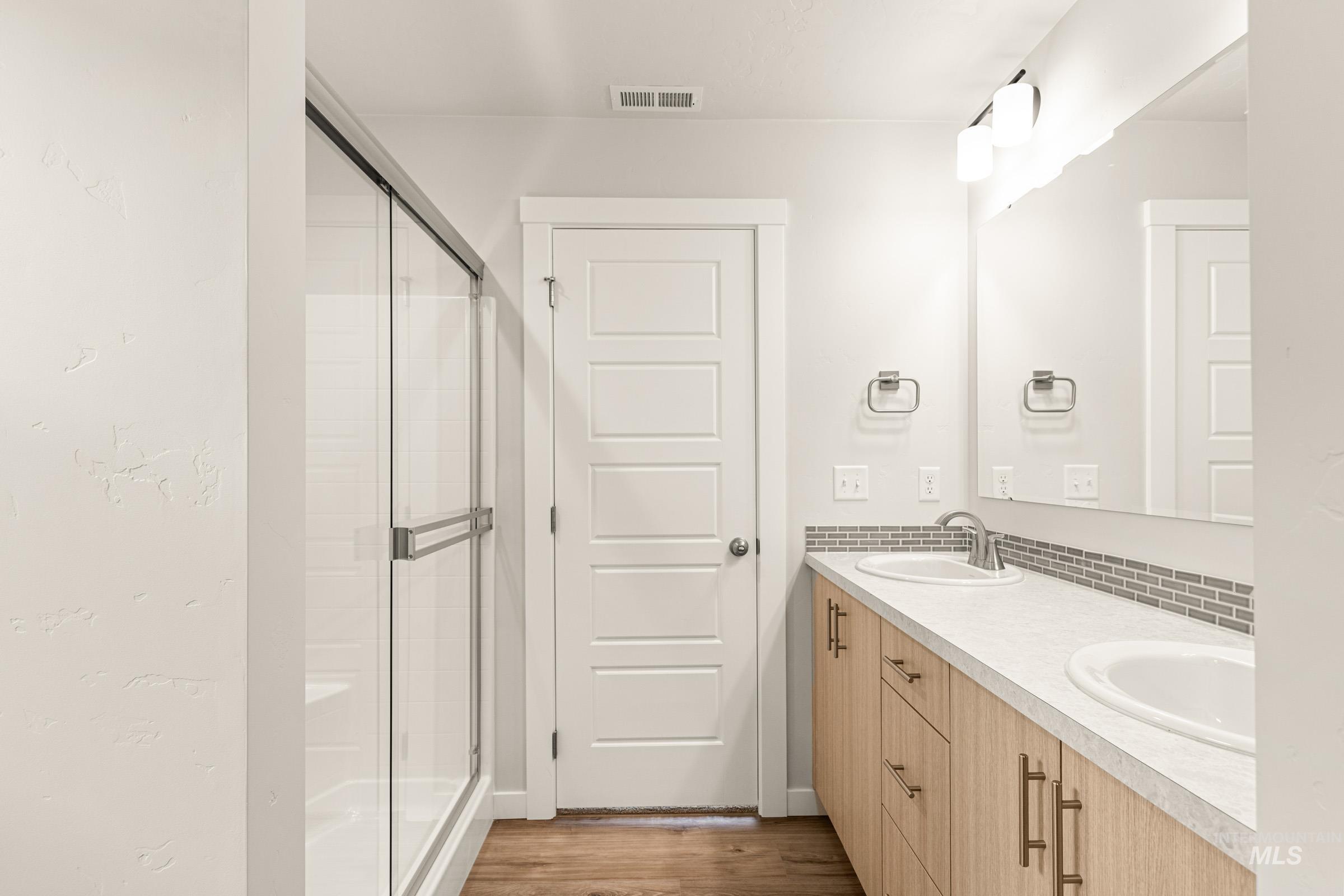 5284 E Phelps Lake Dr, Nampa, Idaho 83687, 3 Bedrooms, 2 Bathrooms, Residential For Sale, Price $416,990, 98979253