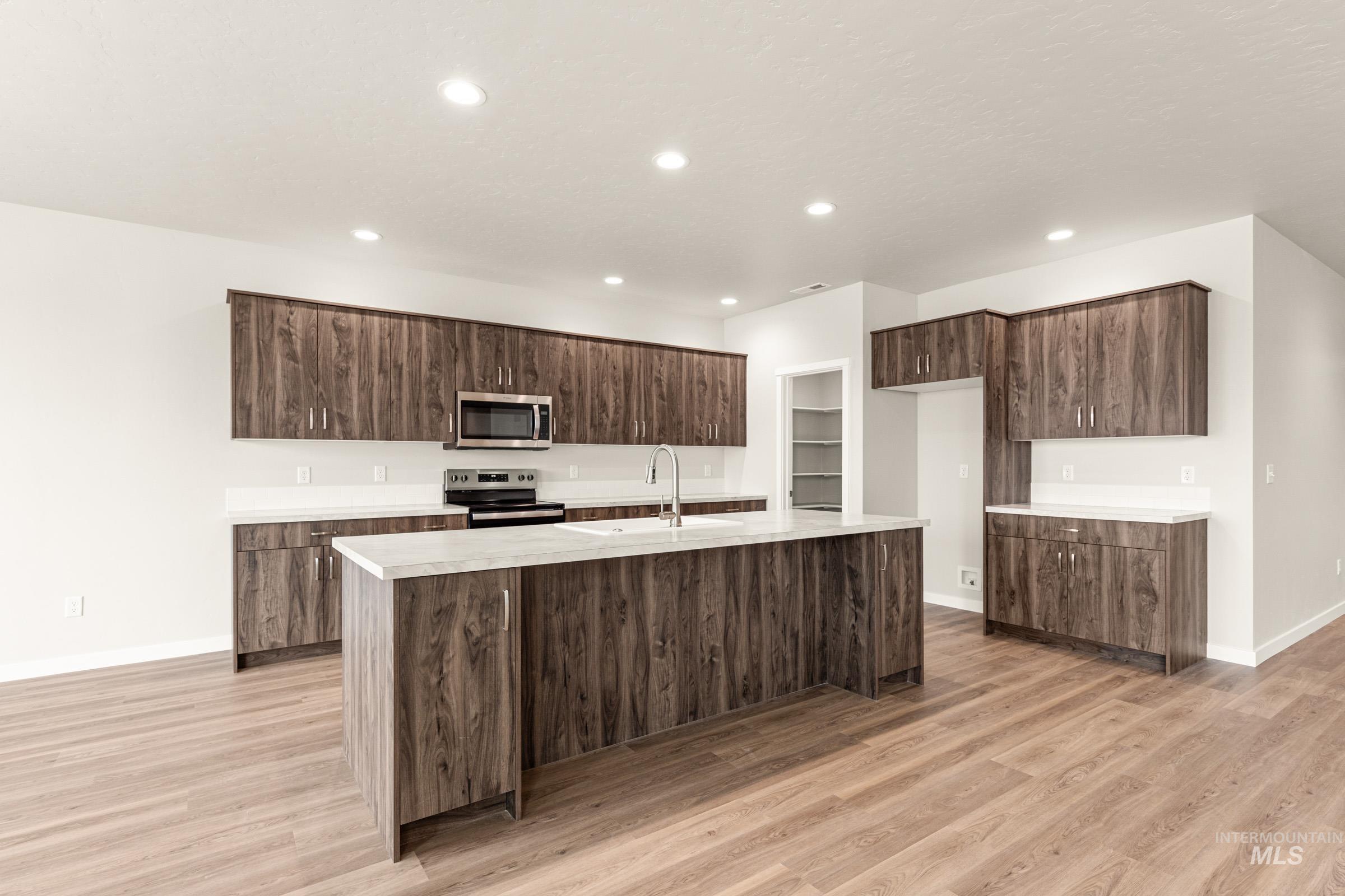 7048 E Amber Springs St, Nampa, Idaho 83687, 4 Bedrooms, 2.5 Bathrooms, Residential For Sale, Price $559,990, 98979254