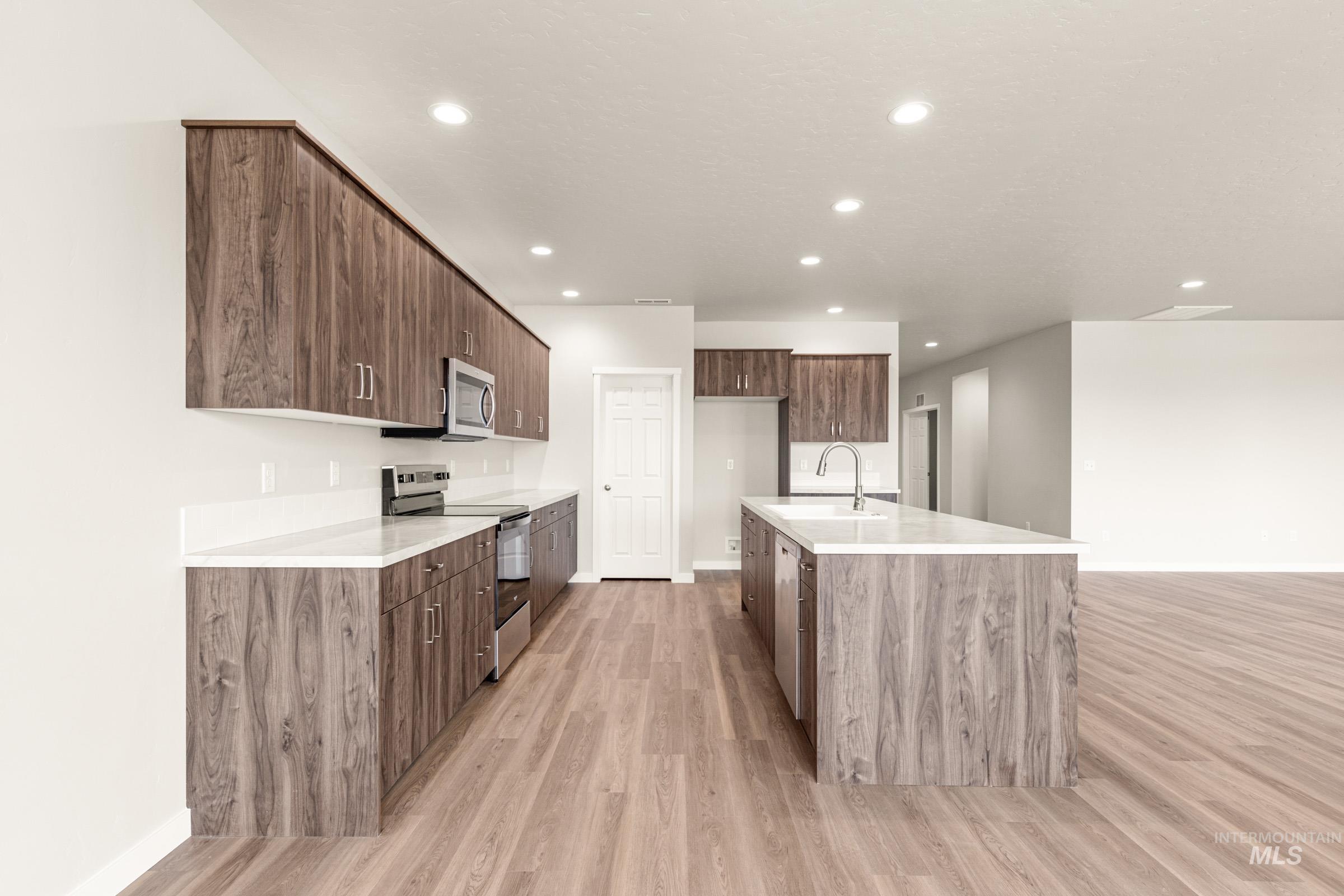 7048 E Amber Springs St, Nampa, Idaho 83687, 4 Bedrooms, 2.5 Bathrooms, Residential For Sale, Price $559,990, 98979254