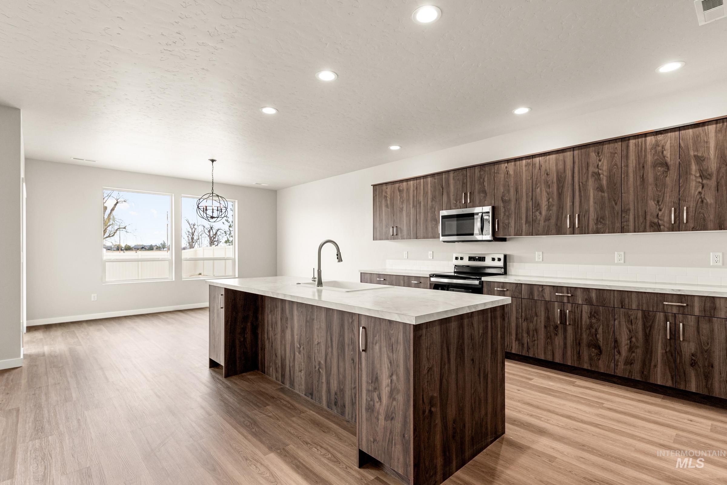 7048 E Amber Springs St, Nampa, Idaho 83687, 4 Bedrooms, 2.5 Bathrooms, Residential For Sale, Price $559,990, 98979254