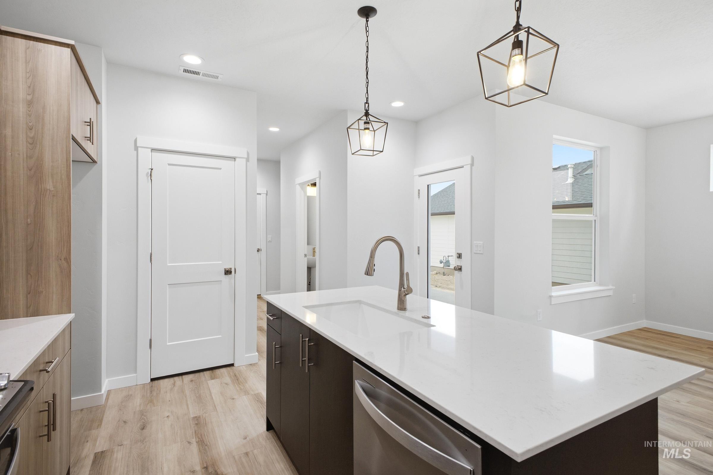 6925 S Harvest Cove Ave, Boise, Idaho 83709, 3 Bedrooms, 2.5 Bathrooms, Residential For Sale, Price $486,990,MLS 98979255