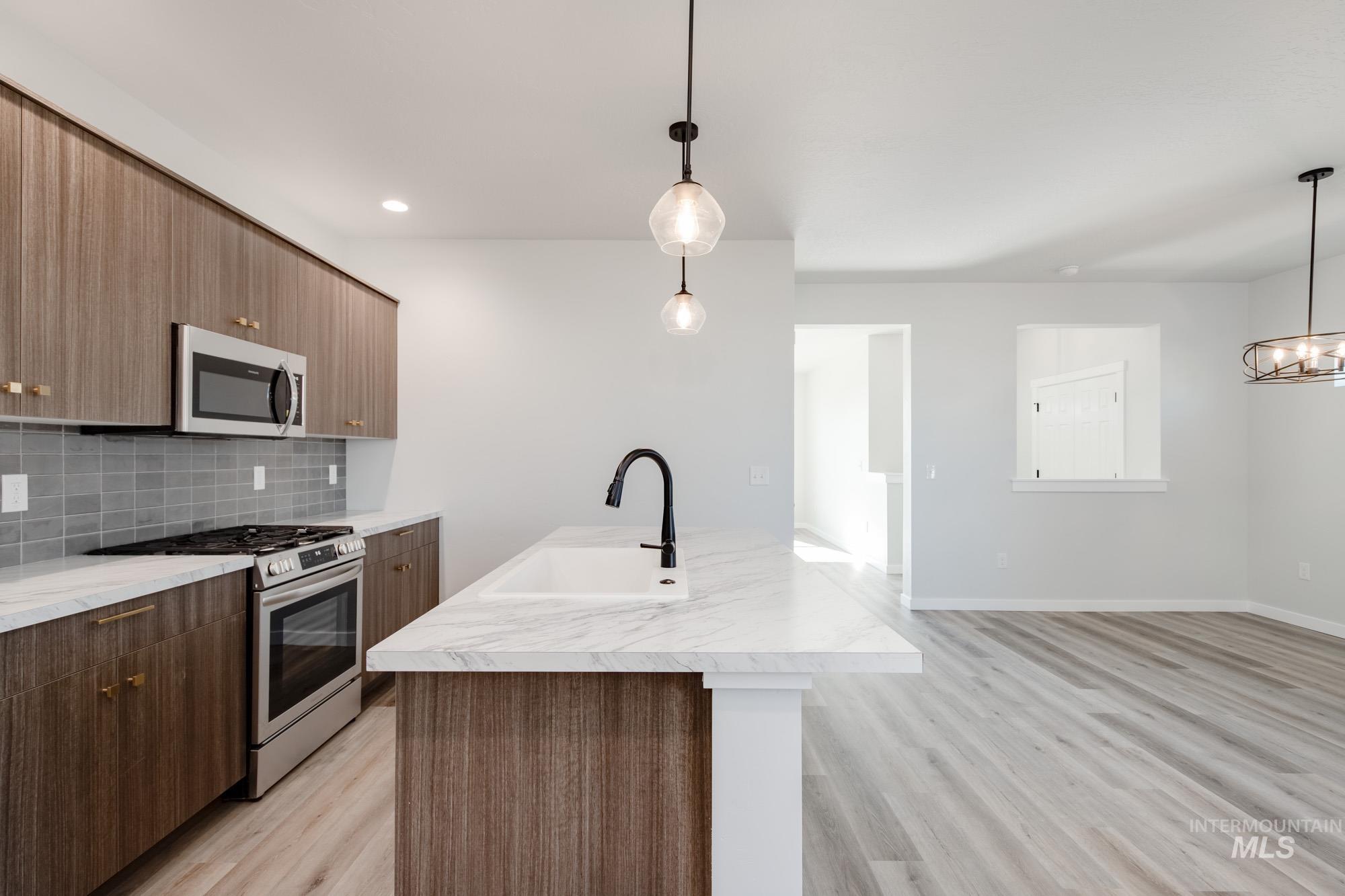 6925 S Harvest Cove Ave, Boise, Idaho 83709, 3 Bedrooms, 2.5 Bathrooms, Residential For Sale, Price $486,990, 98979255