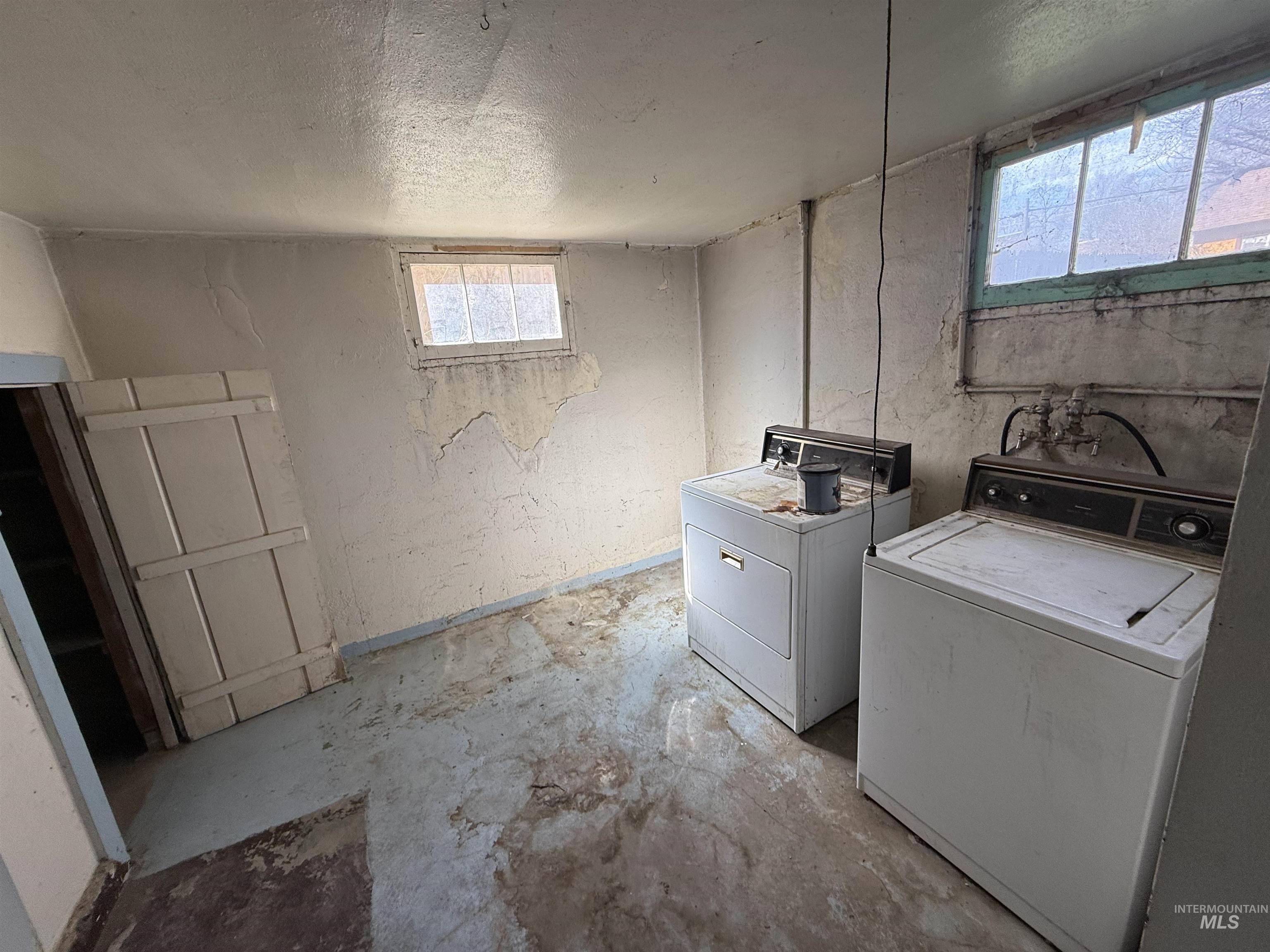 319 20th Ave South, Nampa, Idaho 83651, 3 Bedrooms, 2 Bathrooms, Residential For Sale, Price $179,900,MLS 98979257