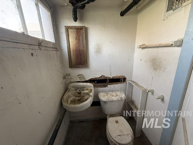 319 20th Ave South, Nampa, Idaho 83651, 3 Bedrooms, 2 Bathrooms, Residential For Sale, Price $179,900,MLS 98979257