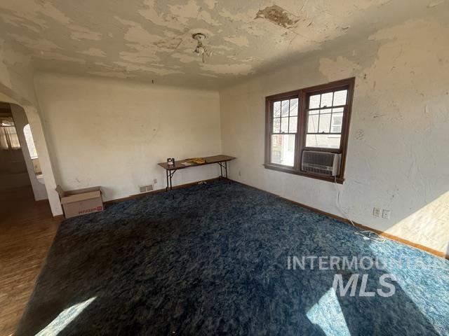 319 20th Ave South, Nampa, Idaho 83651, 3 Bedrooms, 2 Bathrooms, Residential For Sale, Price $179,900,MLS 98979257