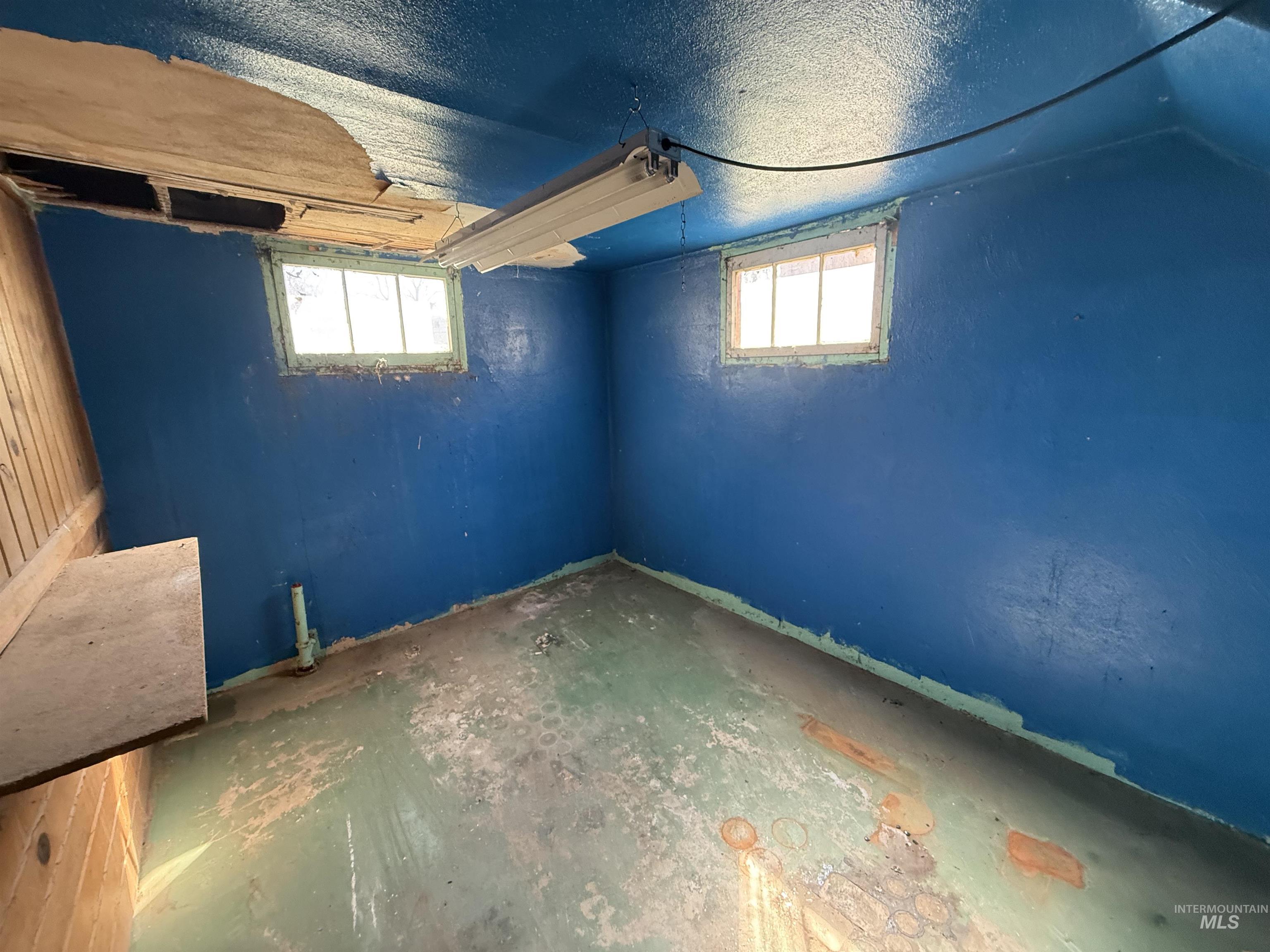 319 20th Ave South, Nampa, Idaho 83651, 3 Bedrooms, 2 Bathrooms, Residential For Sale, Price $179,900,MLS 98979257