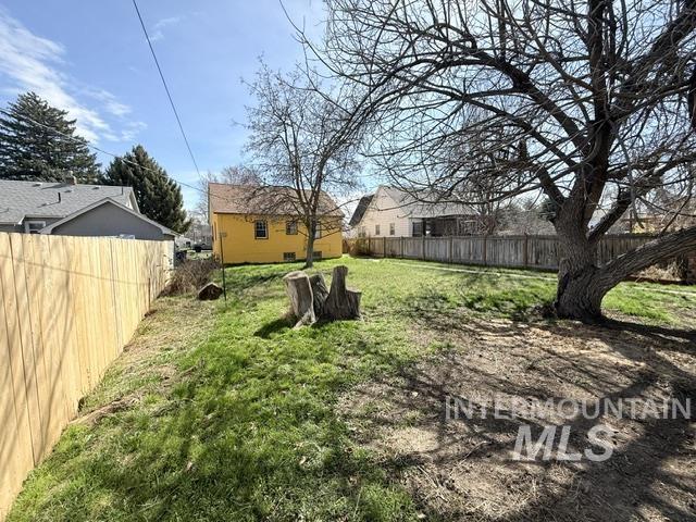 319 20th Ave South, Nampa, Idaho 83651, 3 Bedrooms, 2 Bathrooms, Residential For Sale, Price $179,900,MLS 98979257
