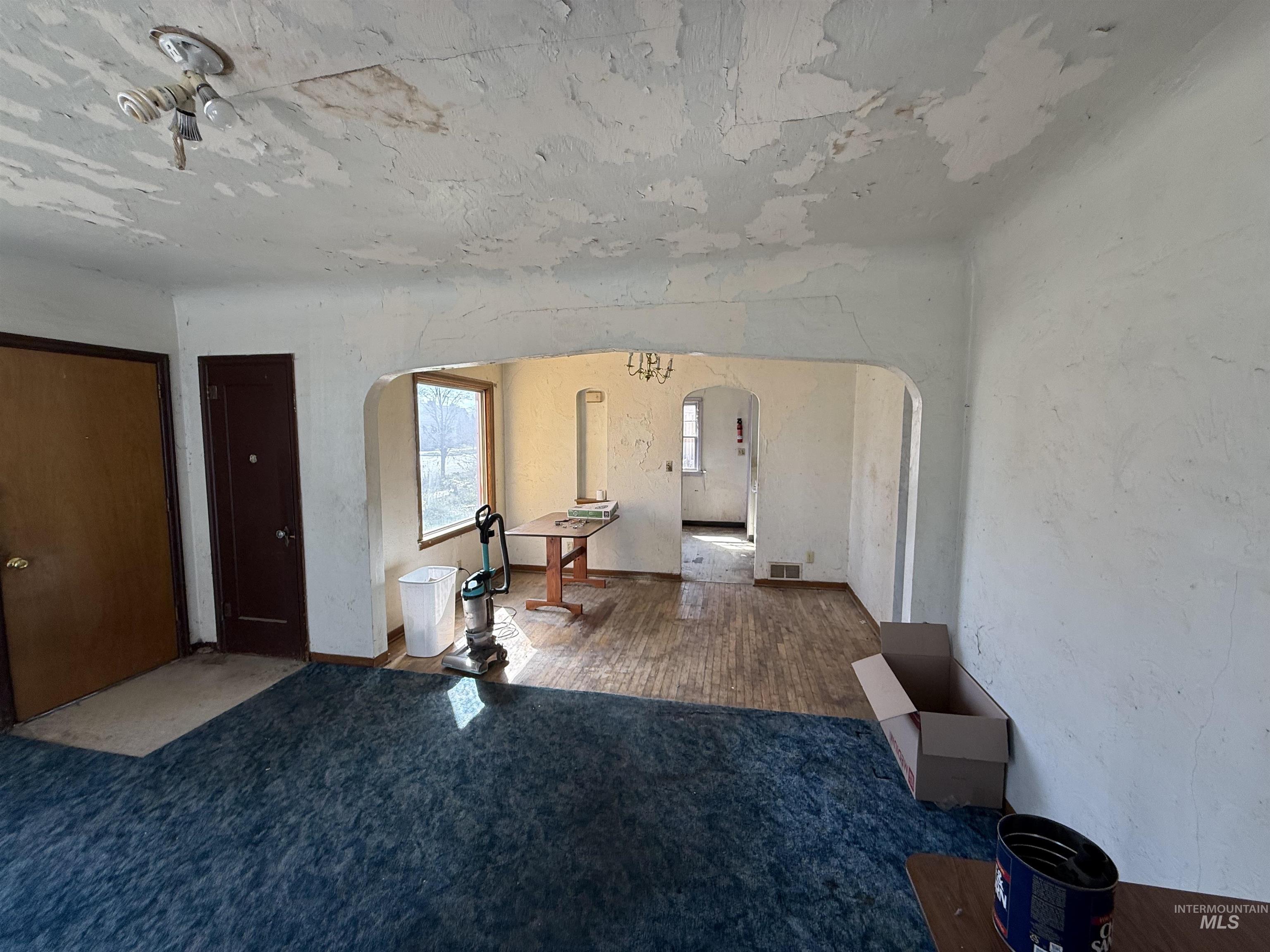 319 20th Ave South, Nampa, Idaho 83651, 3 Bedrooms, 2 Bathrooms, Residential For Sale, Price $179,900,MLS 98979257