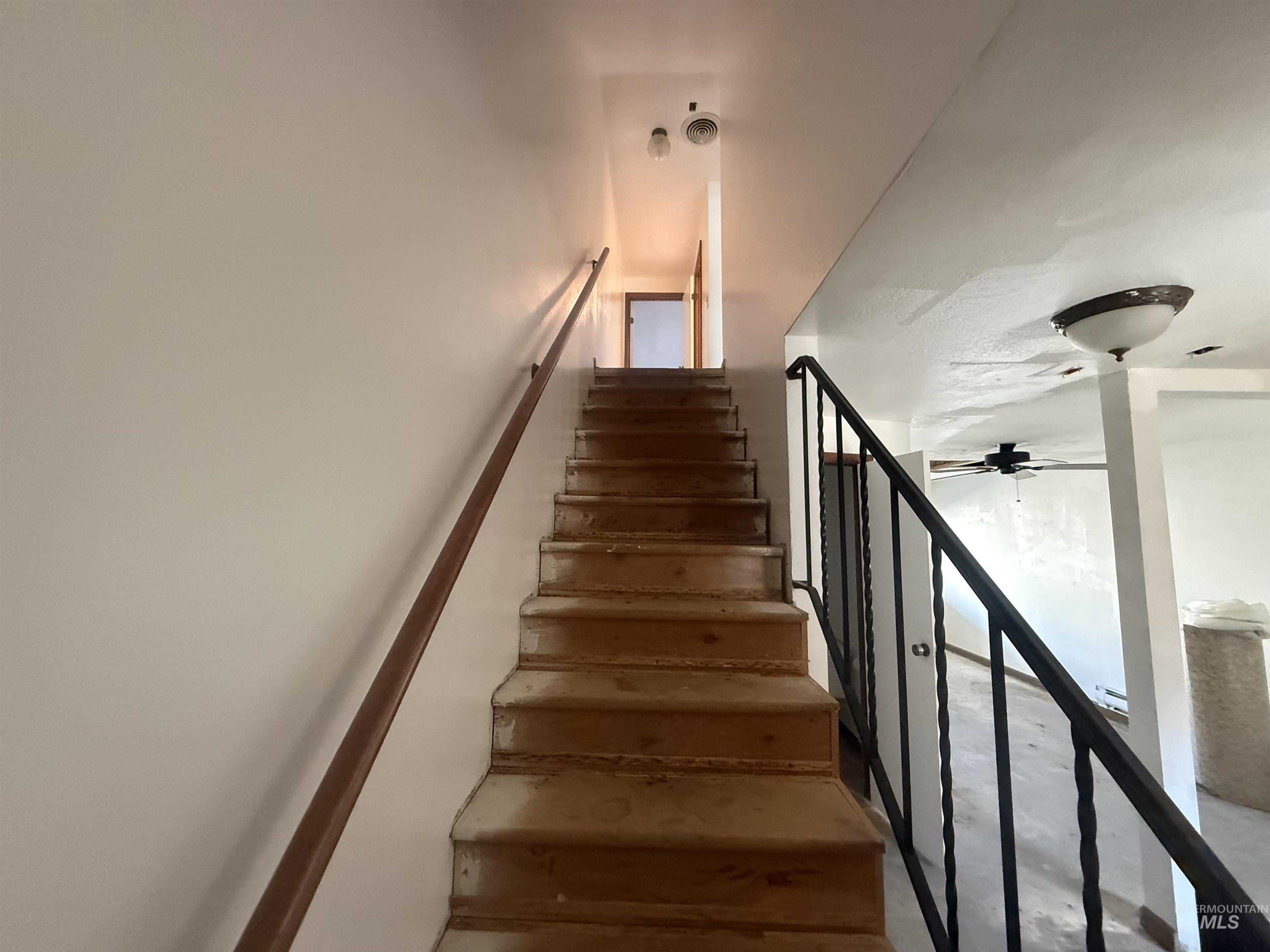 411 15th Ave South, Nampa, Idaho 83651, 2 Bedrooms, 1.5 Bathrooms, Residential For Sale, Price $99,900,MLS 98979258