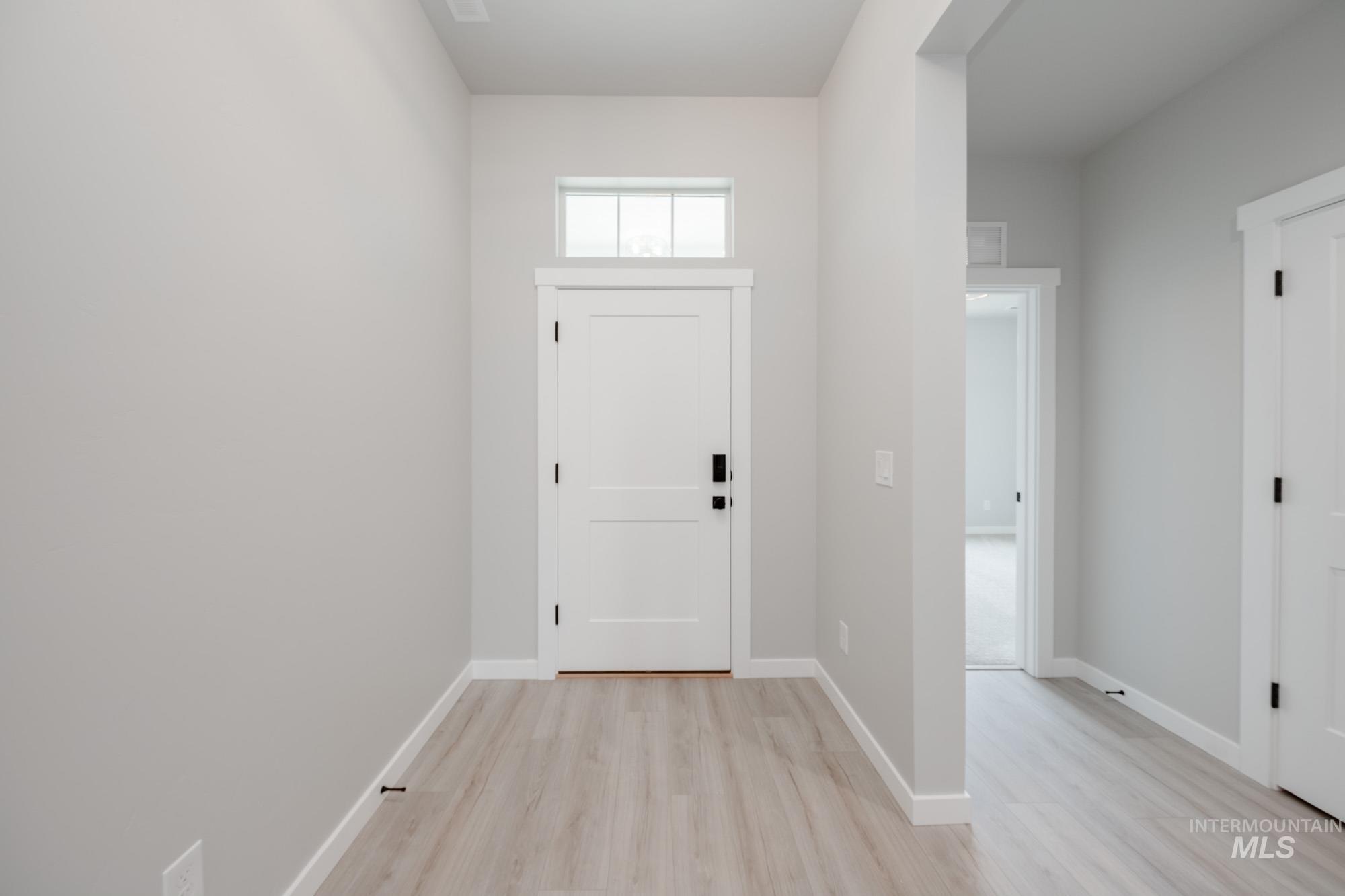 2181 S Border Way, Meridian, Idaho 83642, 4 Bedrooms, 2 Bathrooms, Residential For Sale, Price $529,990, 98979259