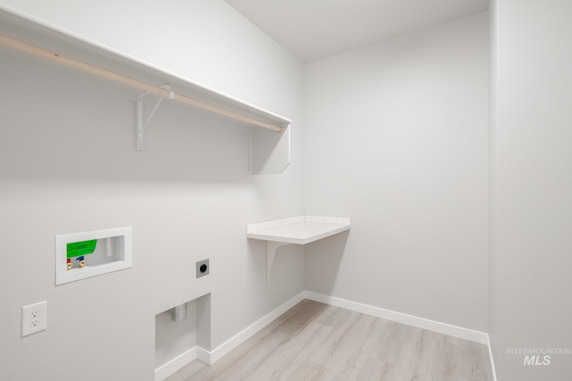 2181 S Border Way, Meridian, Idaho 83642, 4 Bedrooms, 2 Bathrooms, Residential For Sale, Price $529,990, 98979259