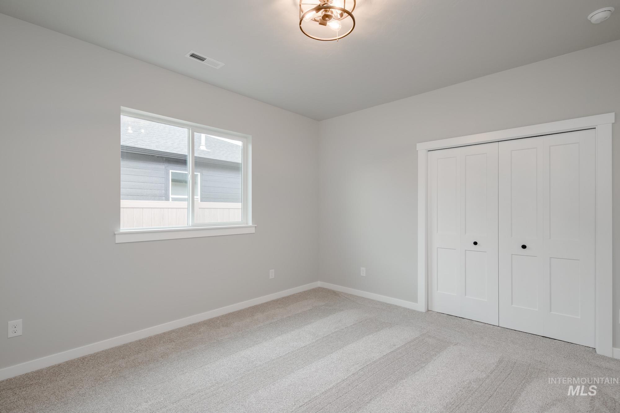 2181 S Border Way, Meridian, Idaho 83642, 4 Bedrooms, 2 Bathrooms, Residential For Sale, Price $529,990, 98979259