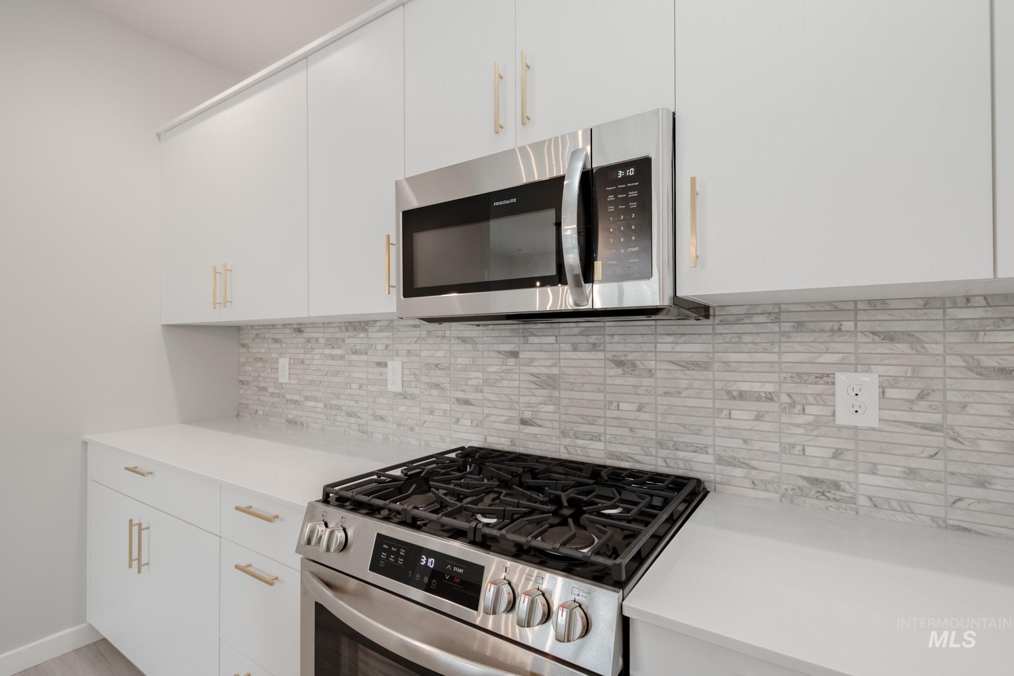 2181 S Border Way, Meridian, Idaho 83642, 4 Bedrooms, 2 Bathrooms, Residential For Sale, Price $529,990, 98979259