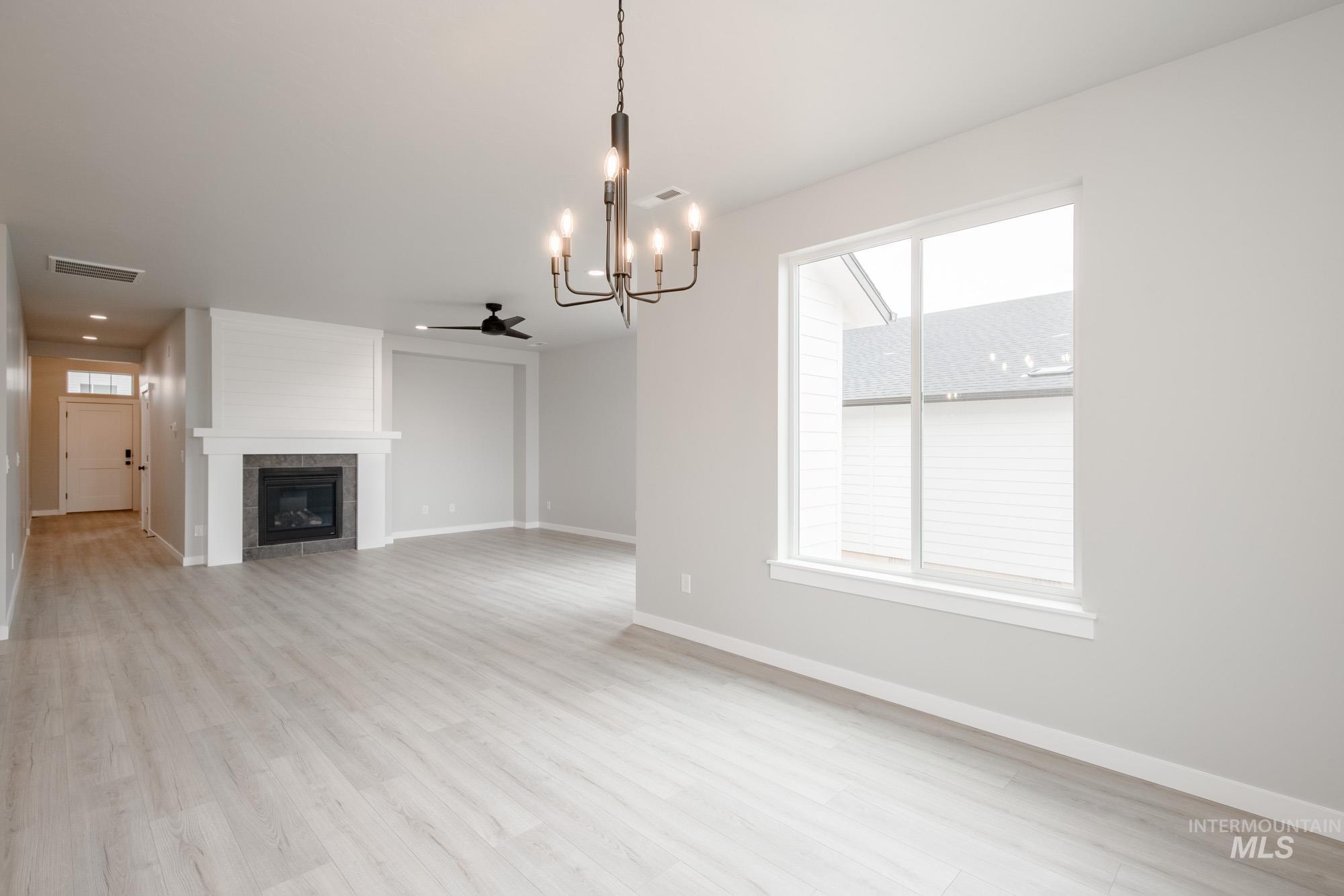 2181 S Border Way, Meridian, Idaho 83642, 4 Bedrooms, 2 Bathrooms, Residential For Sale, Price $529,990, 98979259