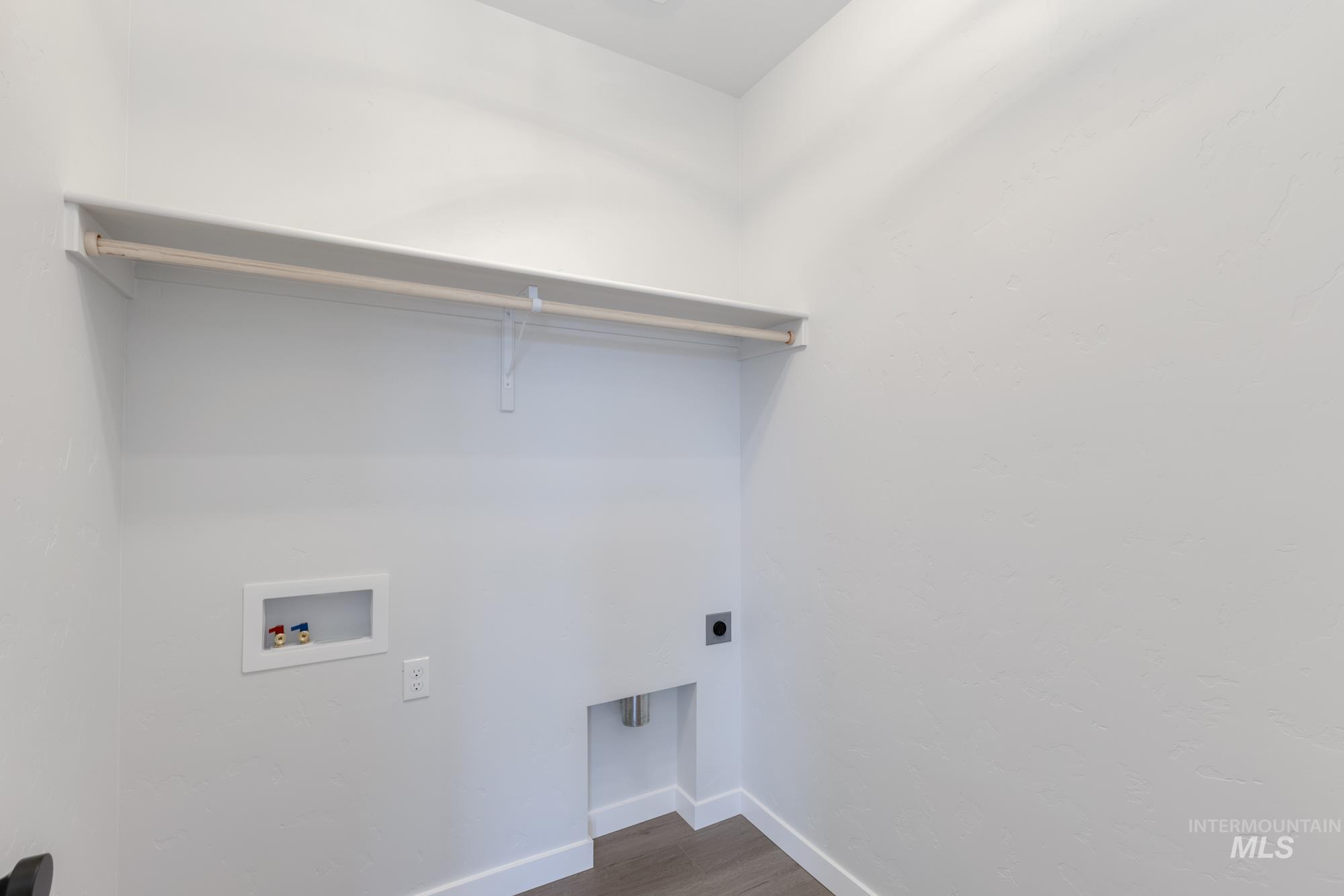 2167 S Border Way, Meridian, Idaho 83642, 4 Bedrooms, 2.5 Bathrooms, Residential For Sale, Price $499,990, 98979260