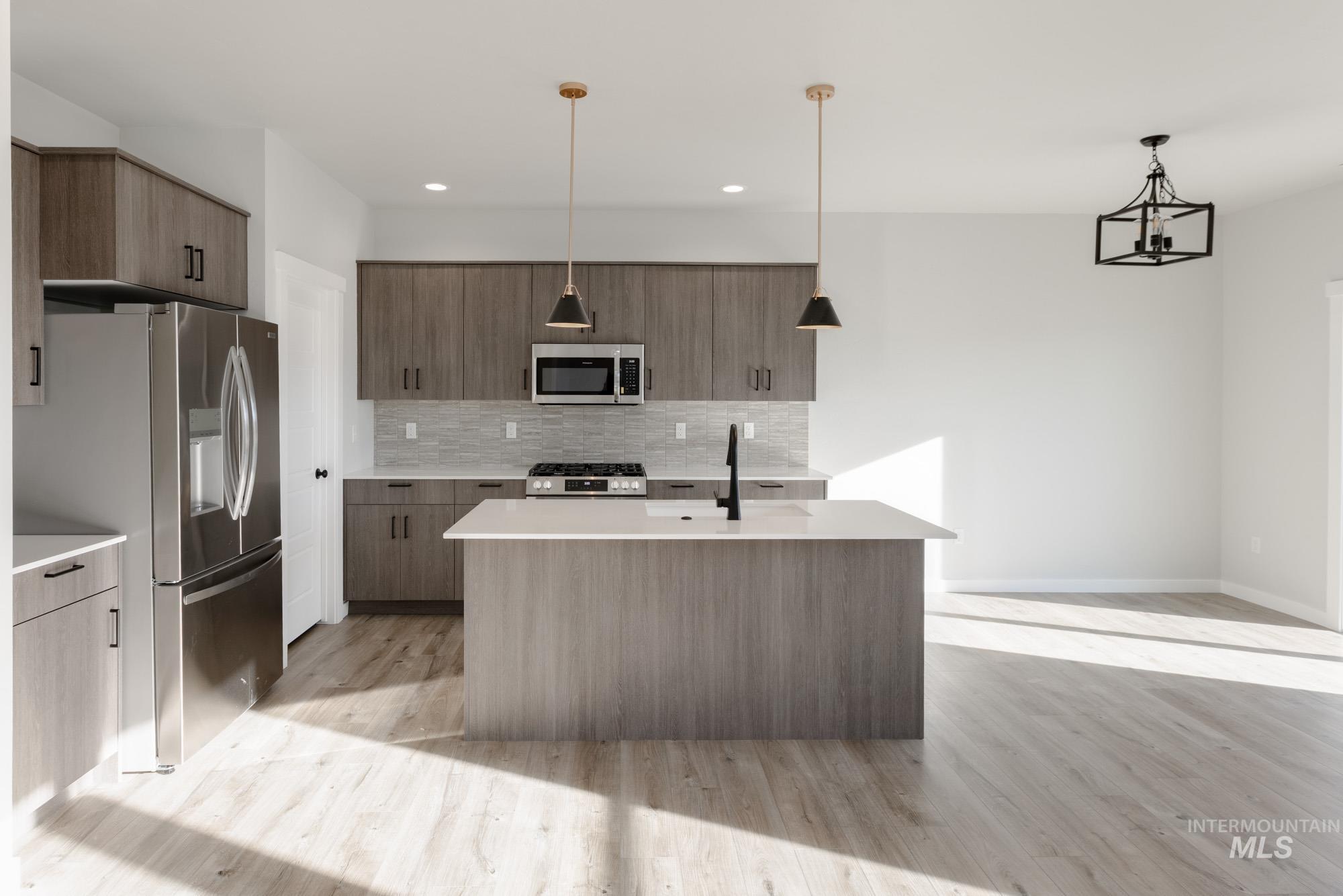 2216 S Border Way, Meridian, Idaho 83642, 3 Bedrooms, 2.5 Bathrooms, Residential For Sale, Price $489,990, 98979261