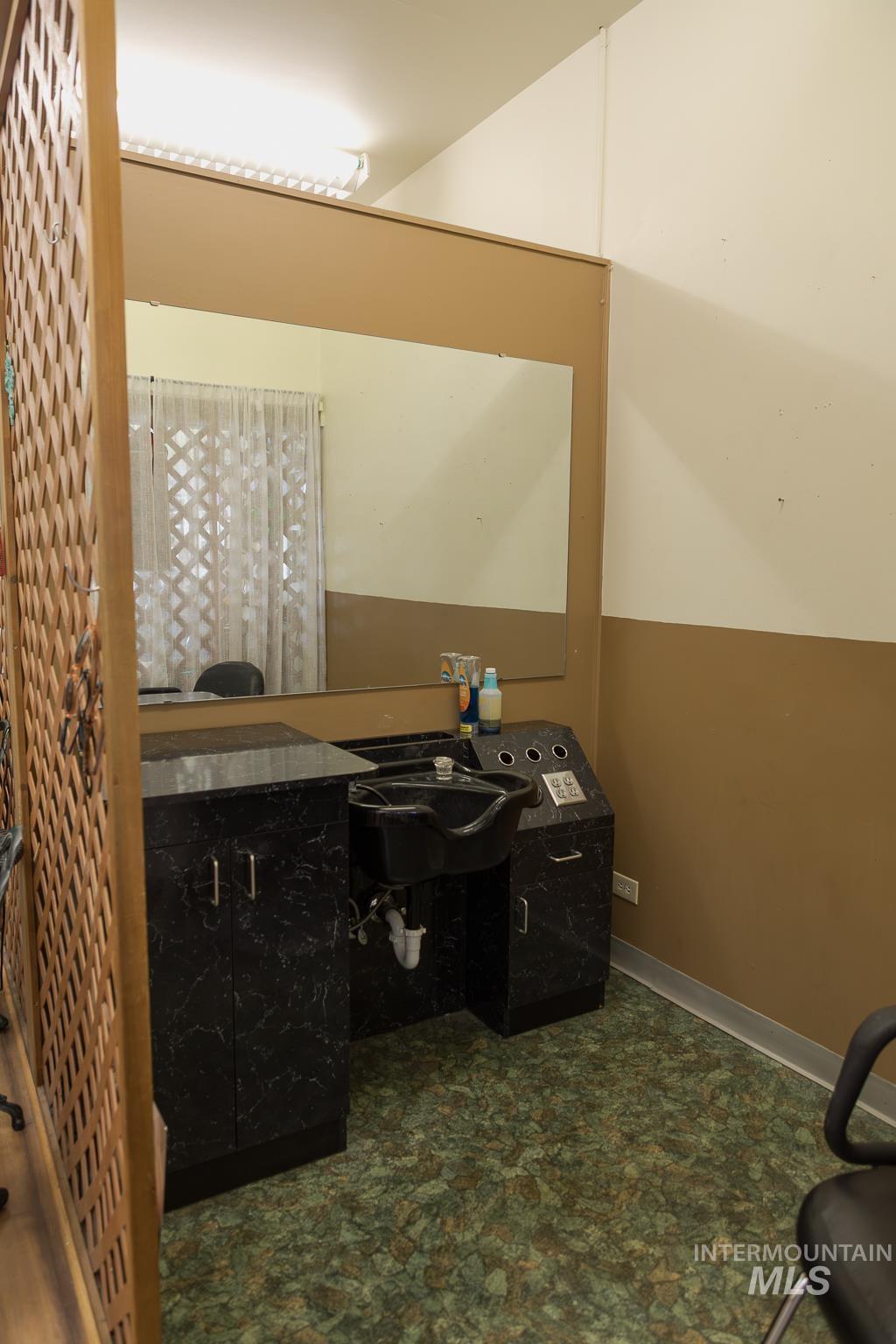 140 S Oregon State, Ontario, Oregon 97914, Business/Commercial For Sale, Price $50,000, 98979263