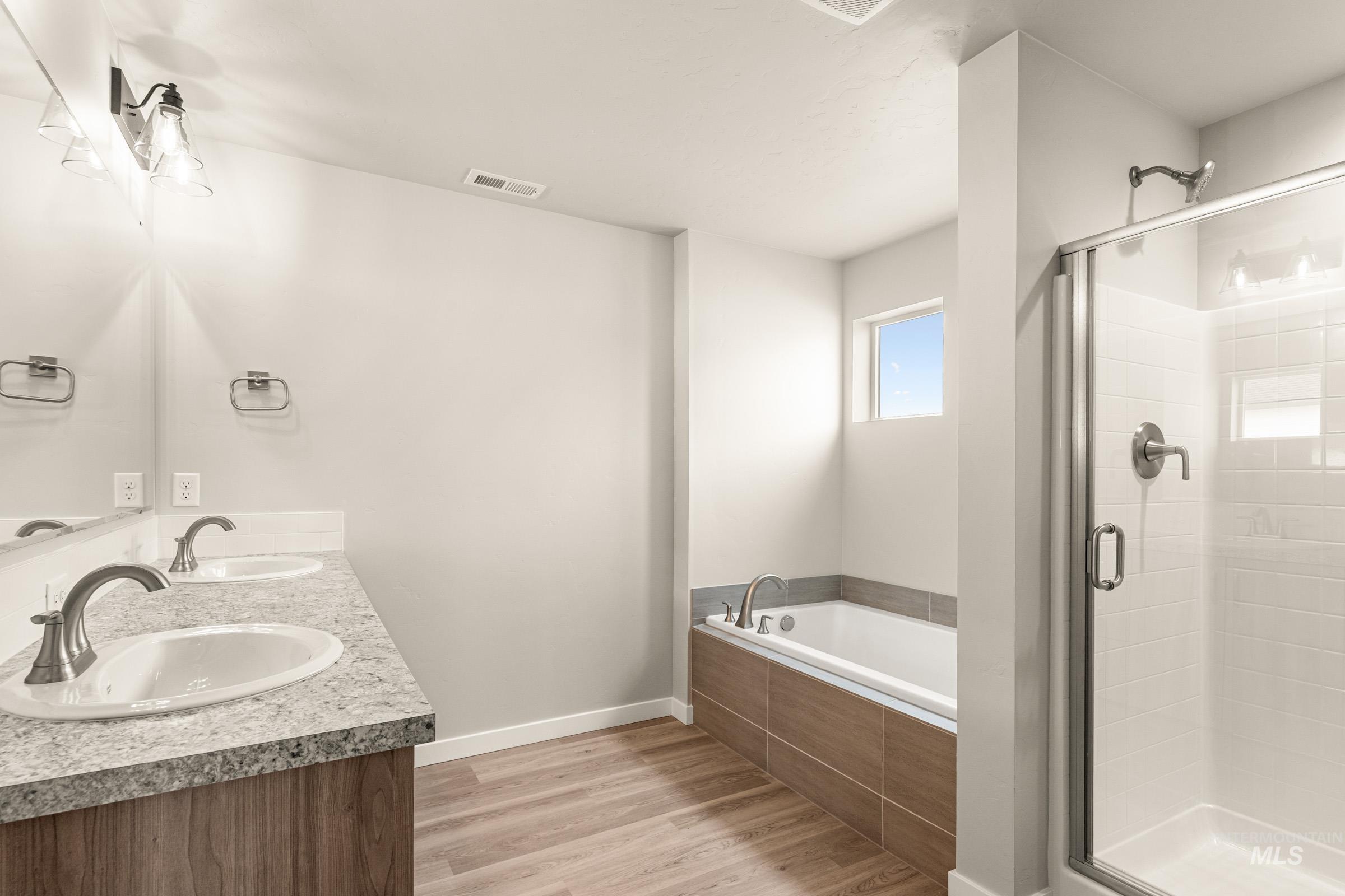 13686 Inman Ct, Caldwell, Idaho 83607, 5 Bedrooms, 2.5 Bathrooms, Residential For Sale, Price $484,990, 98979264