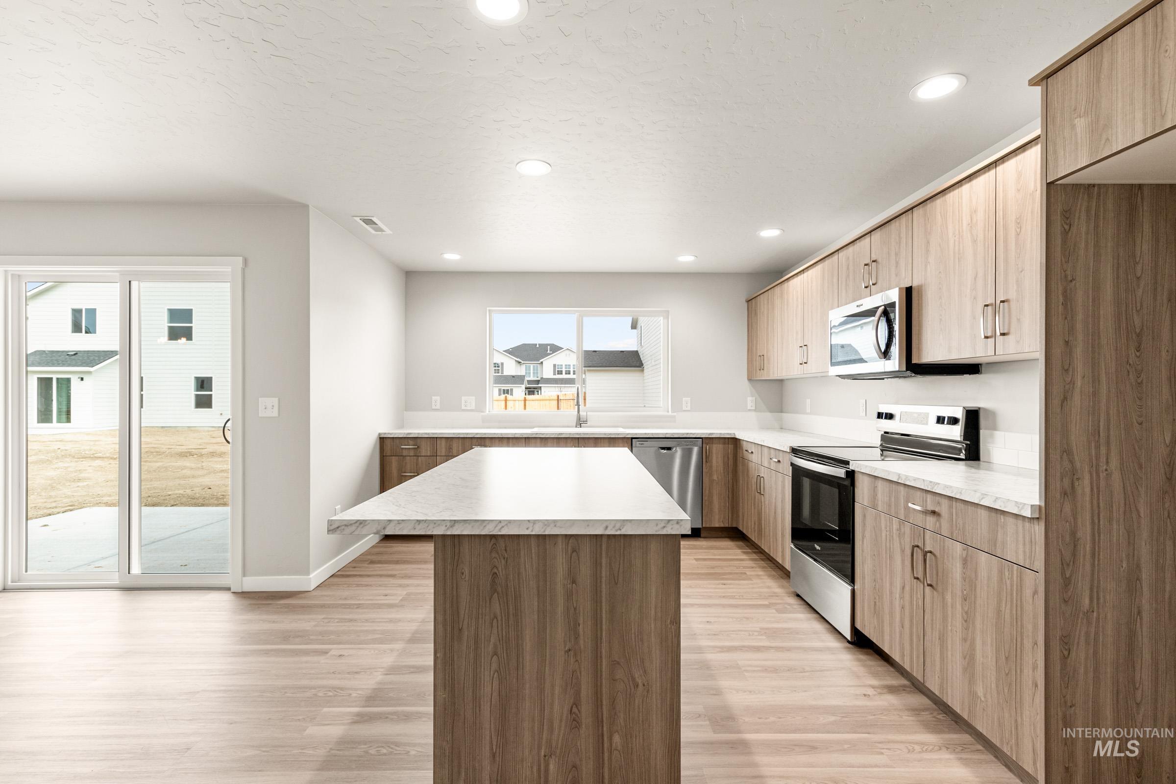 13686 Inman Ct, Caldwell, Idaho 83607, 5 Bedrooms, 2.5 Bathrooms, Residential For Sale, Price $484,990, 98979264