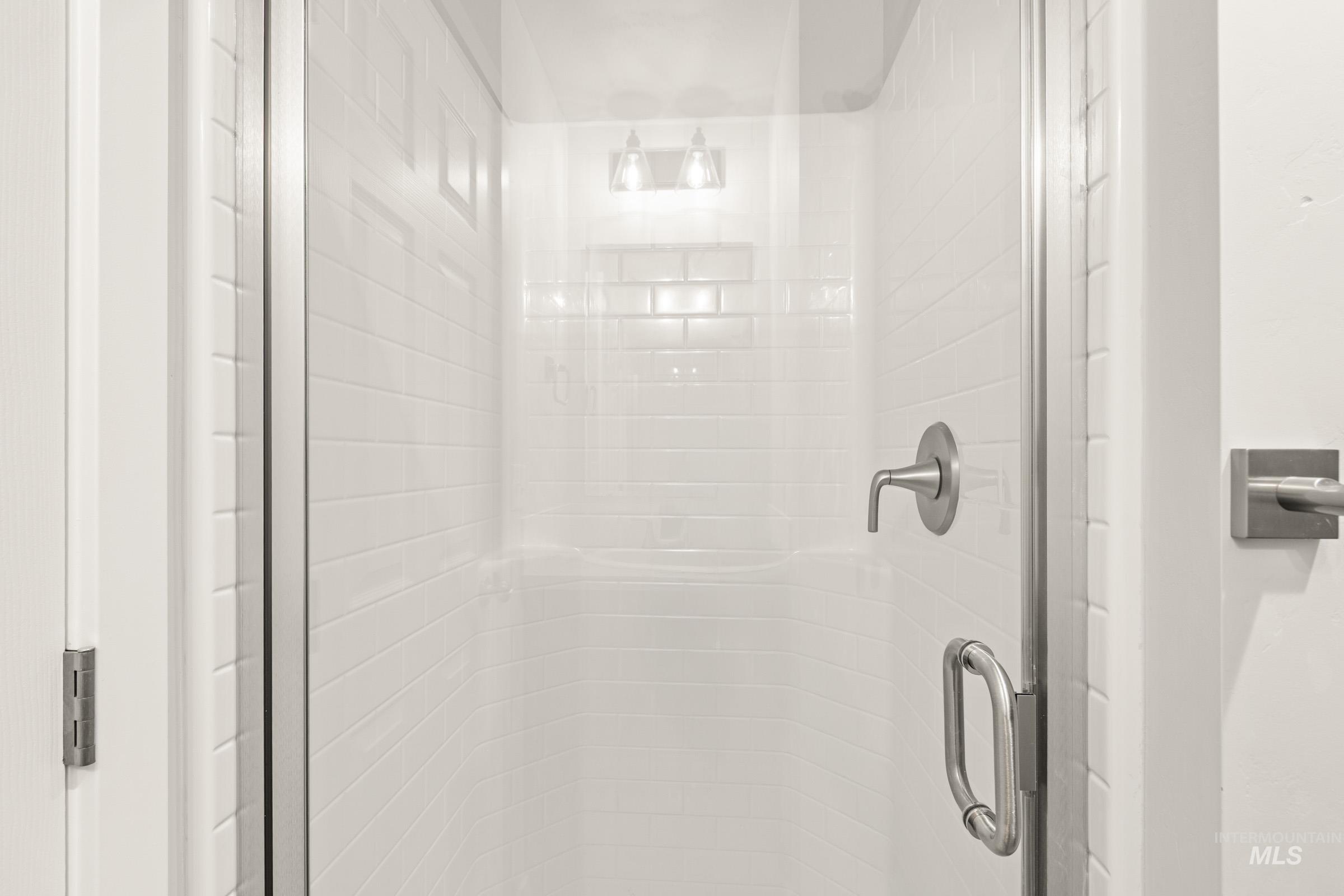 13704 Redway Ct, Caldwell, Idaho 83607, 5 Bedrooms, 3 Bathrooms, Residential For Sale, Price $474,990, 98979265