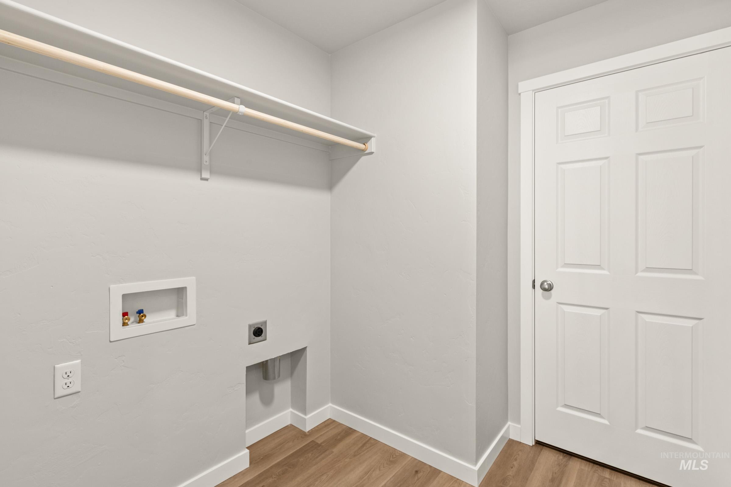 13704 Redway Ct, Caldwell, Idaho 83607, 5 Bedrooms, 3 Bathrooms, Residential For Sale, Price $474,990, 98979265