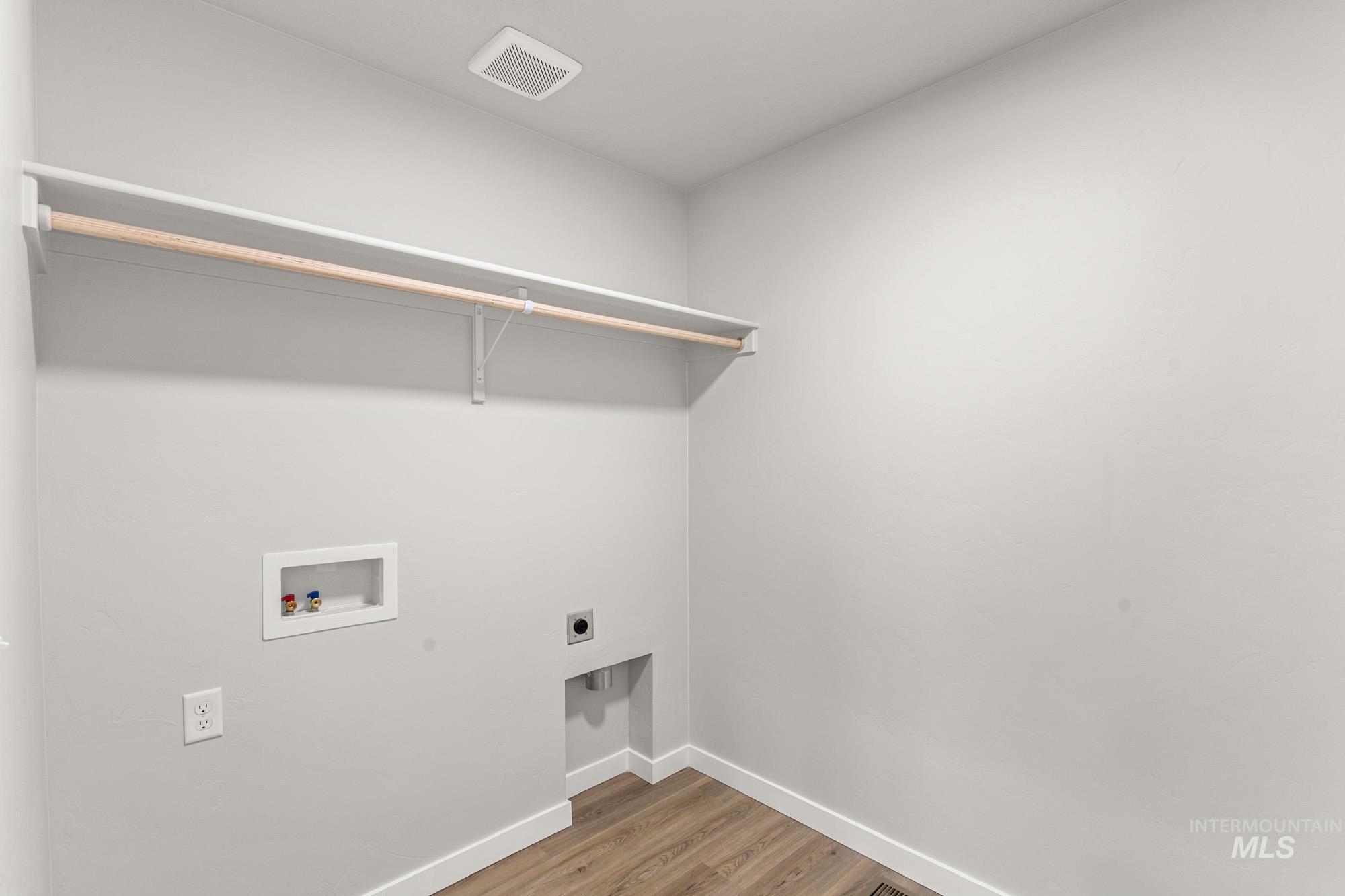 13716 Redway Ct, Caldwell, Idaho 83607, 3 Bedrooms, 2.5 Bathrooms, Residential For Sale, Price $429,990, 98979266