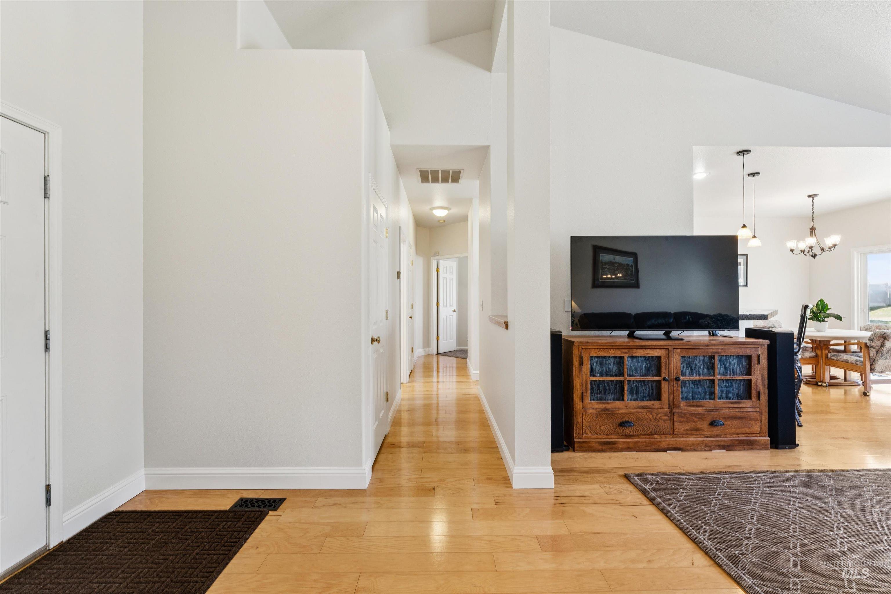 13713 W Elmspring St, Boise, Idaho 83713-1391, 3 Bedrooms, 2 Bathrooms, Residential For Sale, Price $518,000,MLS 98979269