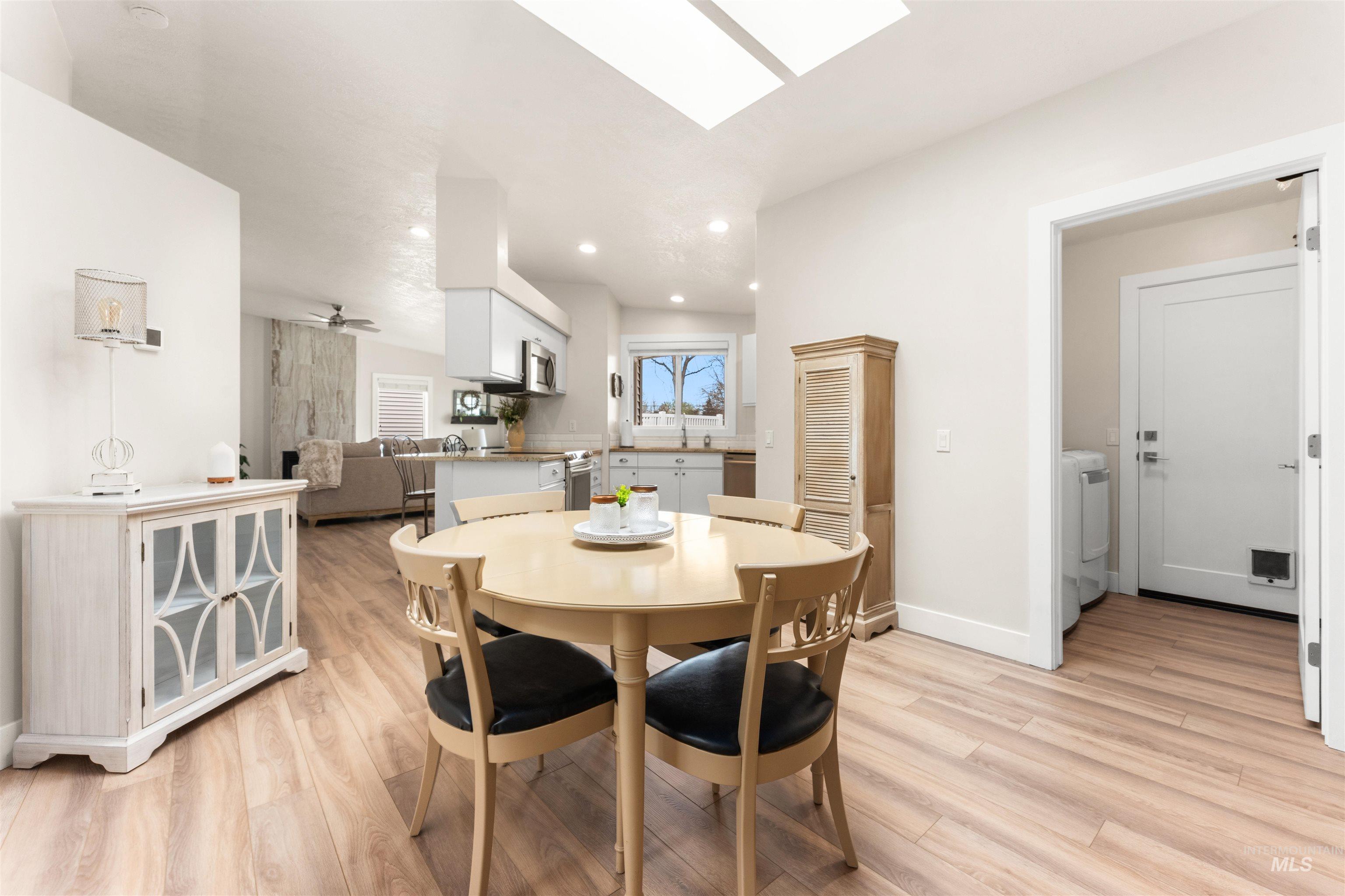 9755 W Woodland Lane, Boise, Idaho 83704, 2 Bedrooms, 2 Bathrooms, Residential For Sale, Price $390,000, 98979270