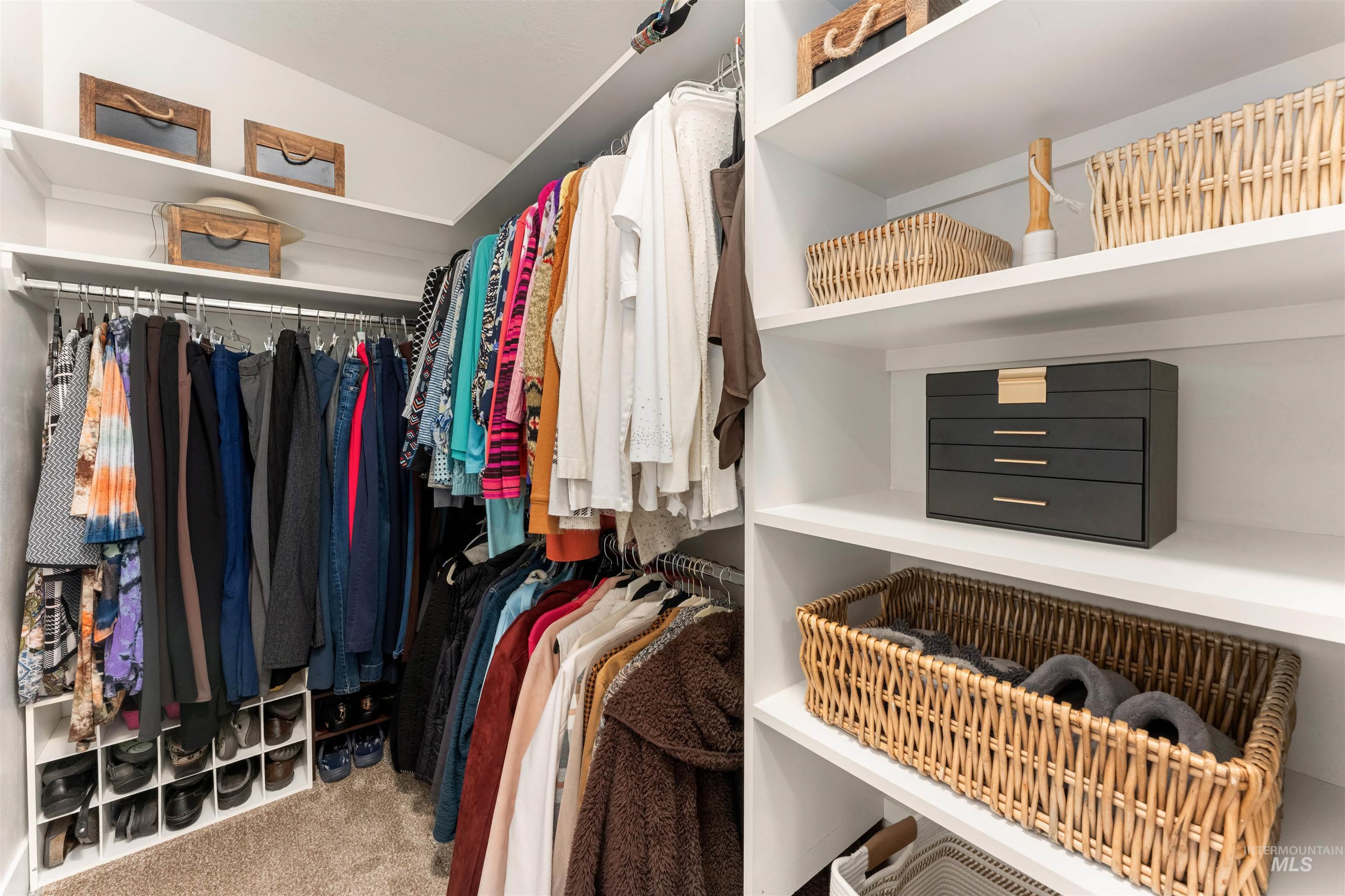 9755 W Woodland Lane, Boise, Idaho 83704, 2 Bedrooms, 2 Bathrooms, Residential For Sale, Price $390,000, 98979270