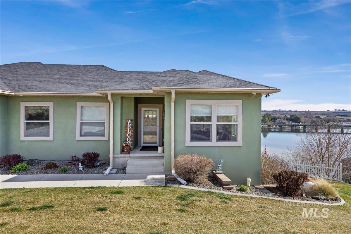 40 Bell Rapids Road, Hagerman, Idaho 83332, 2 Bedrooms, 3 Bathrooms, Residential For Sale, Price $1,480,000, 98979271