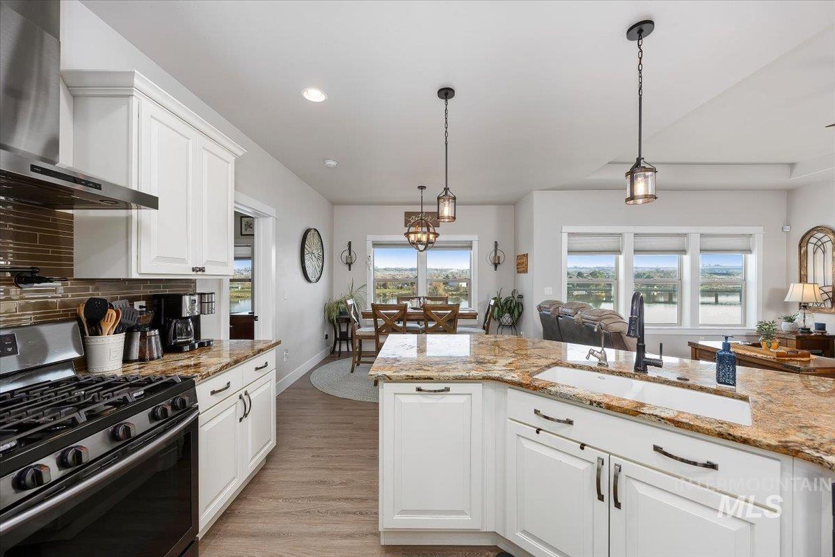 40 Bell Rapids Road, Hagerman, Idaho 83332, 2 Bedrooms, 3 Bathrooms, Residential For Sale, Price $1,480,000, 98979271