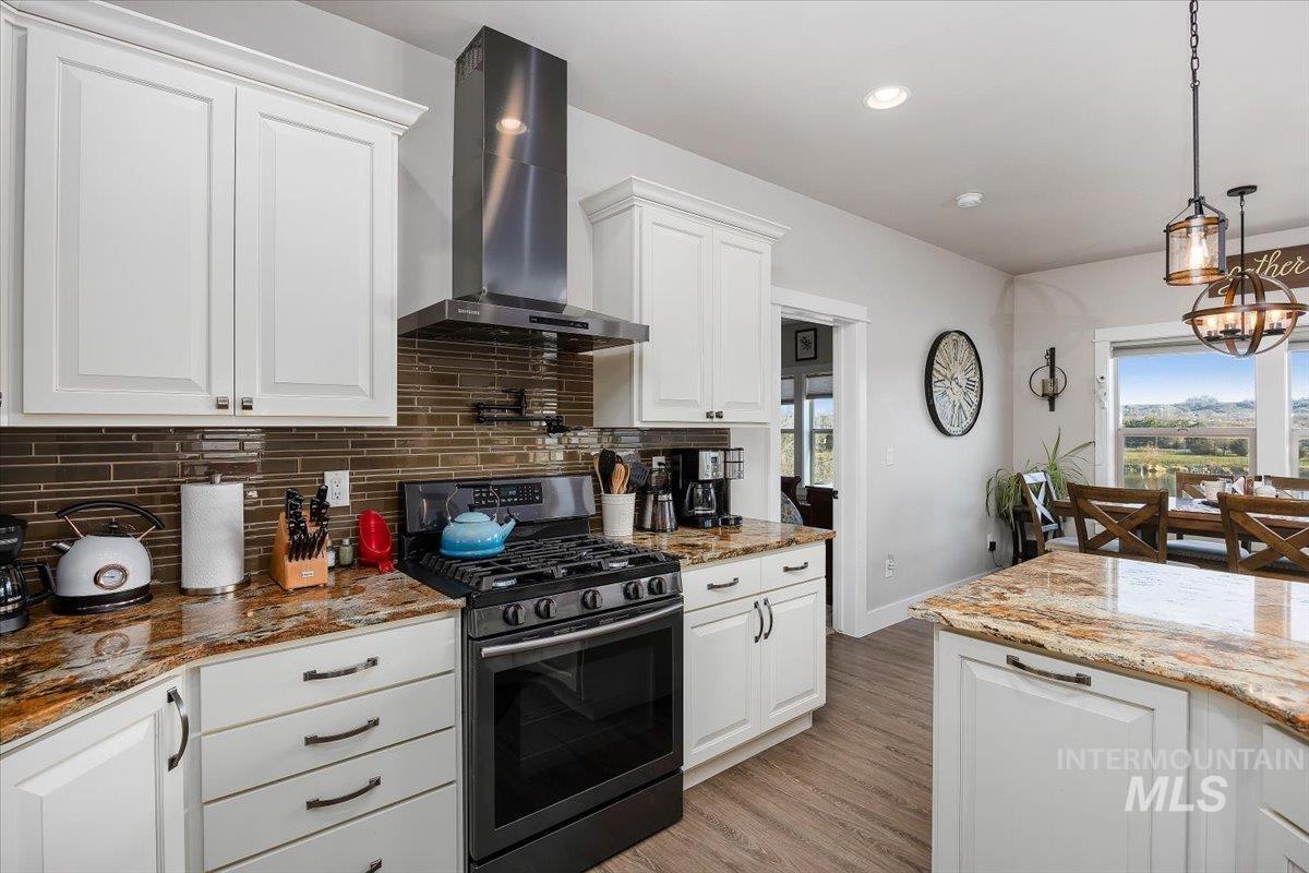 40 Bell Rapids Road, Hagerman, Idaho 83332, 2 Bedrooms, 3 Bathrooms, Residential For Sale, Price $1,480,000, 98979271