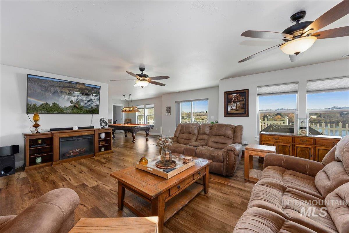 40 Bell Rapids Road, Hagerman, Idaho 83332, 2 Bedrooms, 3 Bathrooms, Residential For Sale, Price $1,480,000, 98979271