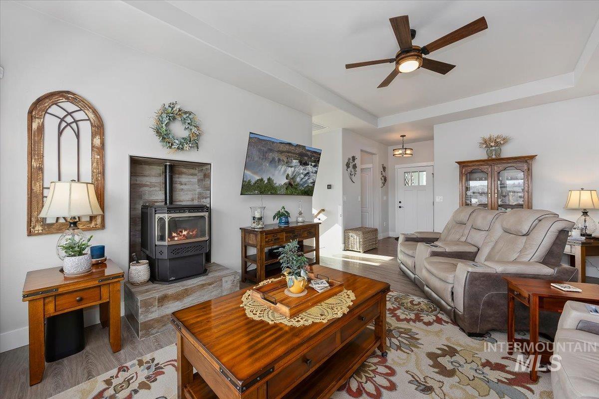 40 Bell Rapids Road, Hagerman, Idaho 83332, 2 Bedrooms, 3 Bathrooms, Residential For Sale, Price $1,480,000, 98979271