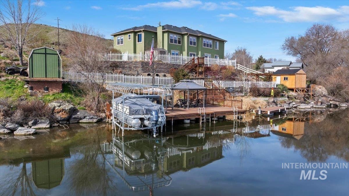 40 Bell Rapids Road, Hagerman, Idaho 83332, 2 Bedrooms, 3 Bathrooms, Residential For Sale, Price $1,480,000, 98979271