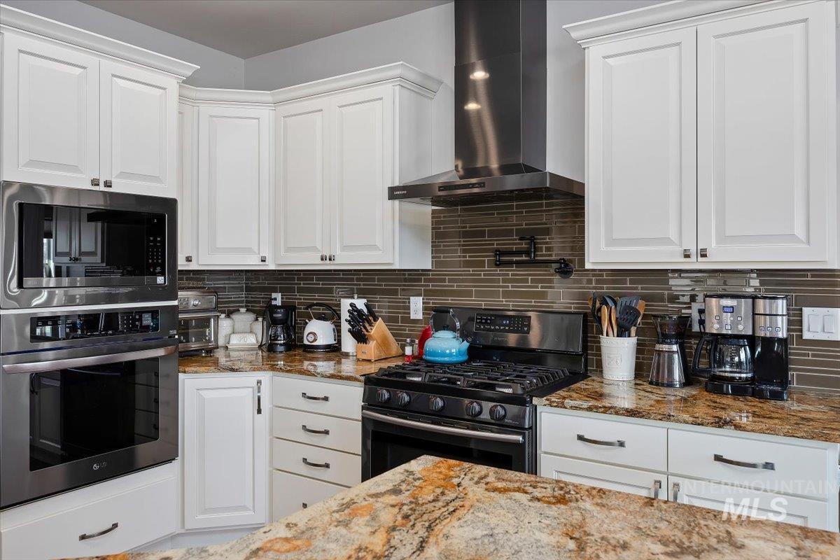 40 Bell Rapids Road, Hagerman, Idaho 83332, 2 Bedrooms, 3 Bathrooms, Residential For Sale, Price $1,480,000, 98979271