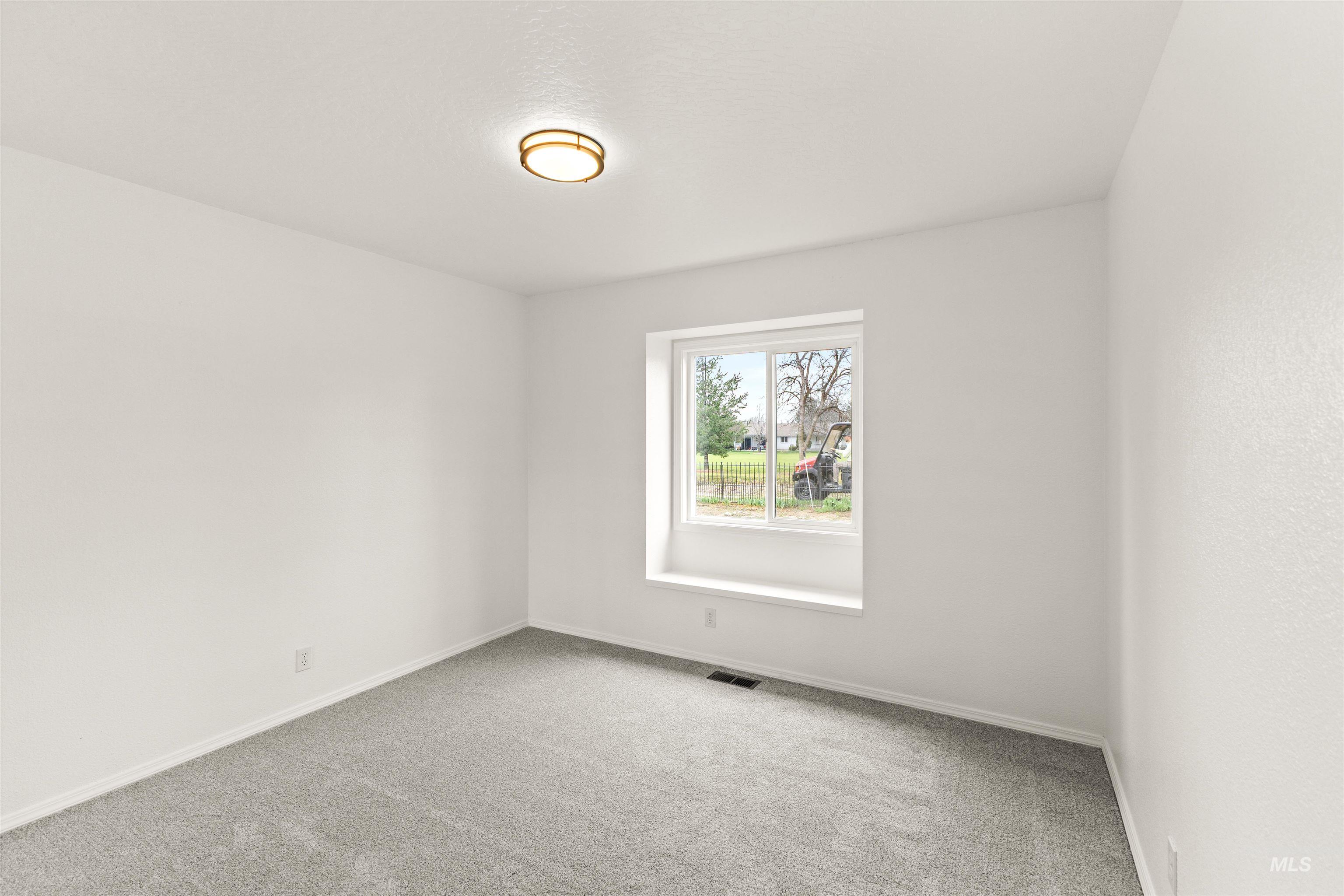 3555 W. Woodmont Dr., Meridian, Idaho 83646, 3 Bedrooms, 2 Bathrooms, Residential For Sale, Price $549,900, 98979272