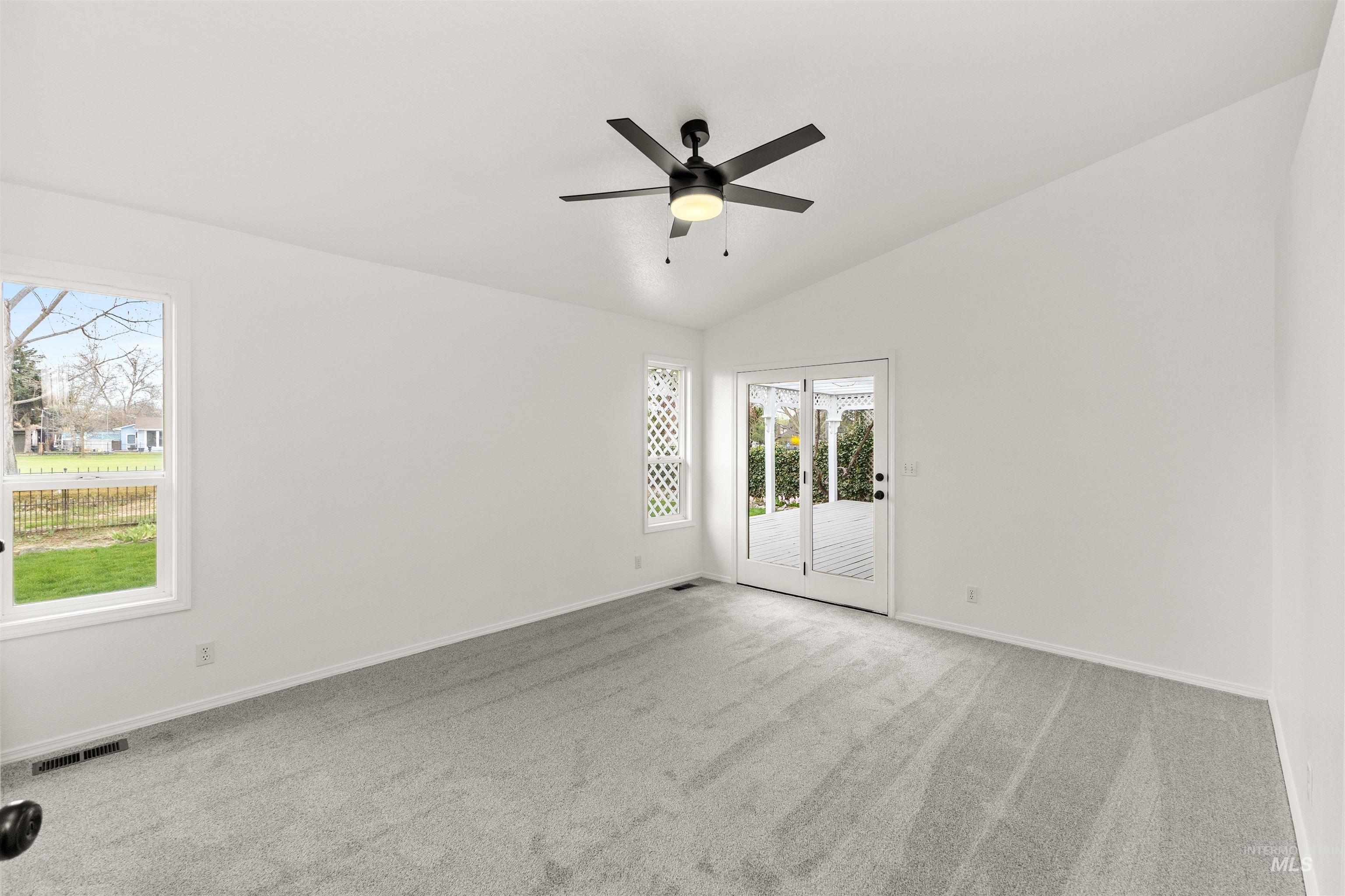 3555 W. Woodmont Dr., Meridian, Idaho 83646, 3 Bedrooms, 2 Bathrooms, Residential For Sale, Price $549,900, 98979272