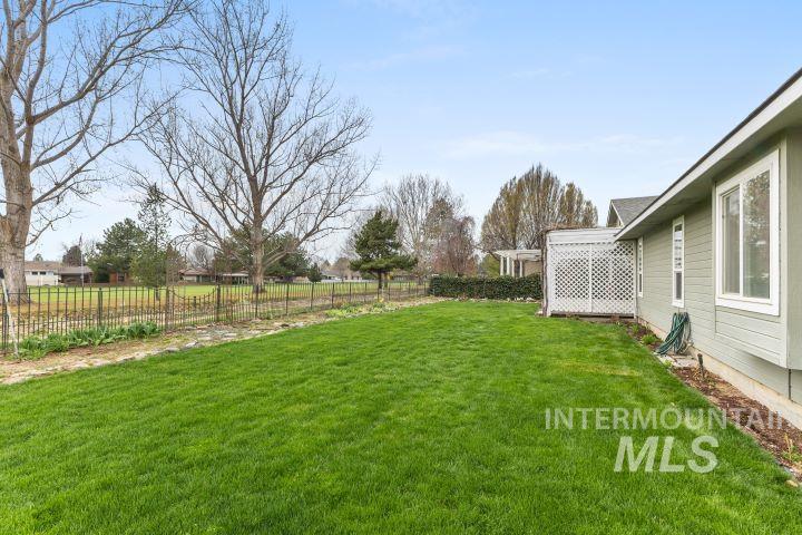3555 W. Woodmont Dr., Meridian, Idaho 83646, 3 Bedrooms, 2 Bathrooms, Residential For Sale, Price $549,900, 98979272