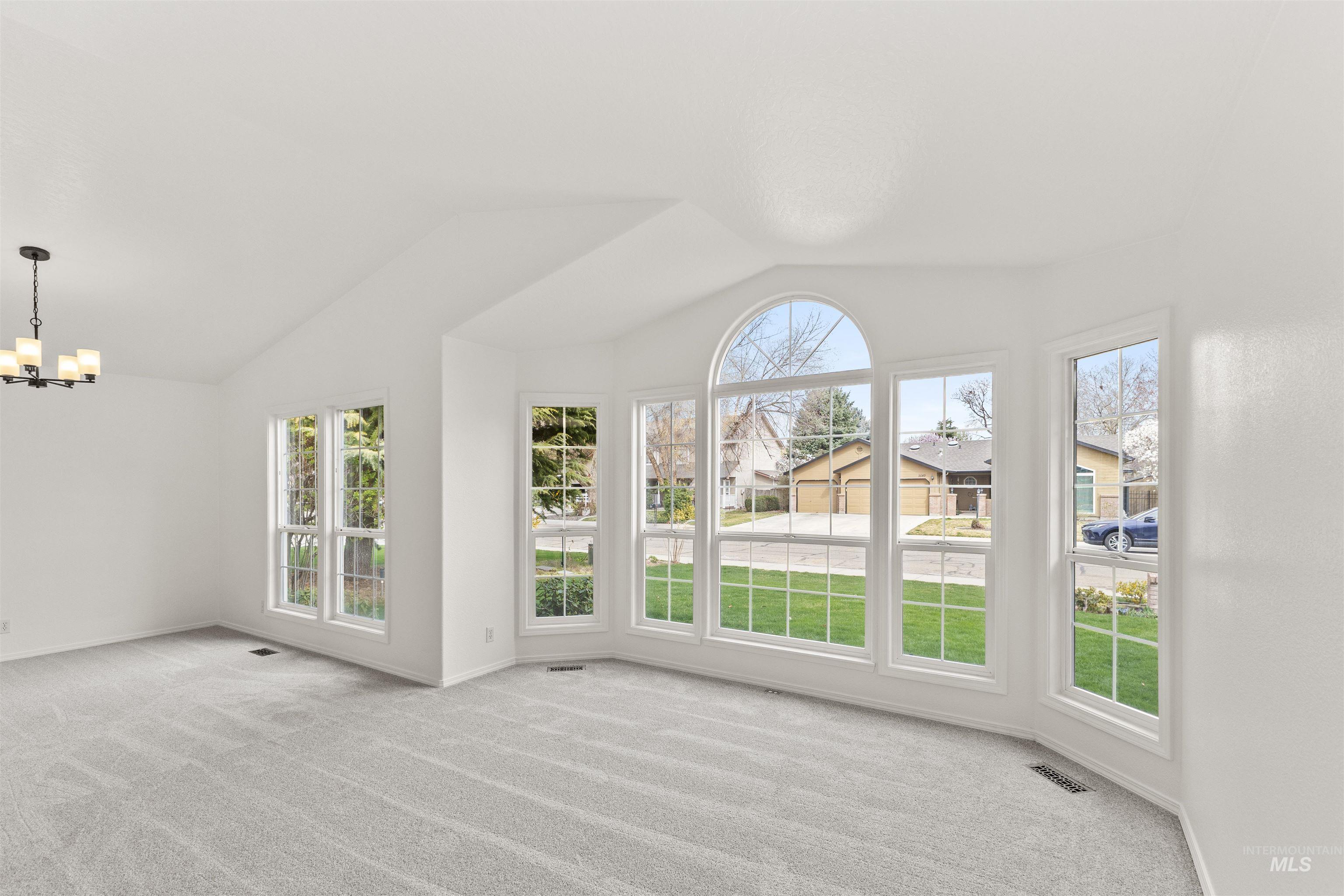 3555 W. Woodmont Dr., Meridian, Idaho 83646, 3 Bedrooms, 2 Bathrooms, Residential For Sale, Price $549,900, 98979272