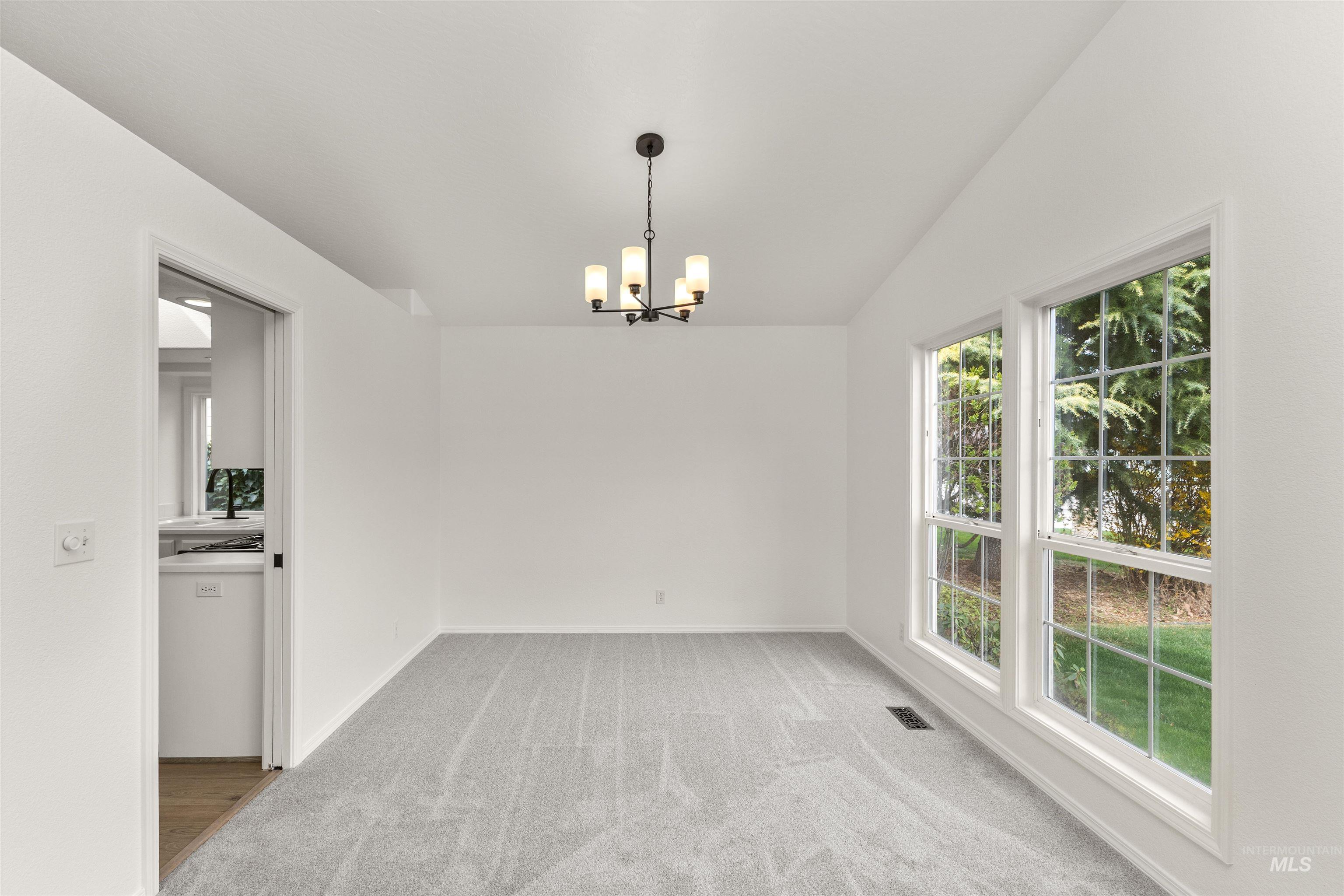 3555 W. Woodmont Dr., Meridian, Idaho 83646, 3 Bedrooms, 2 Bathrooms, Residential For Sale, Price $549,900, 98979272