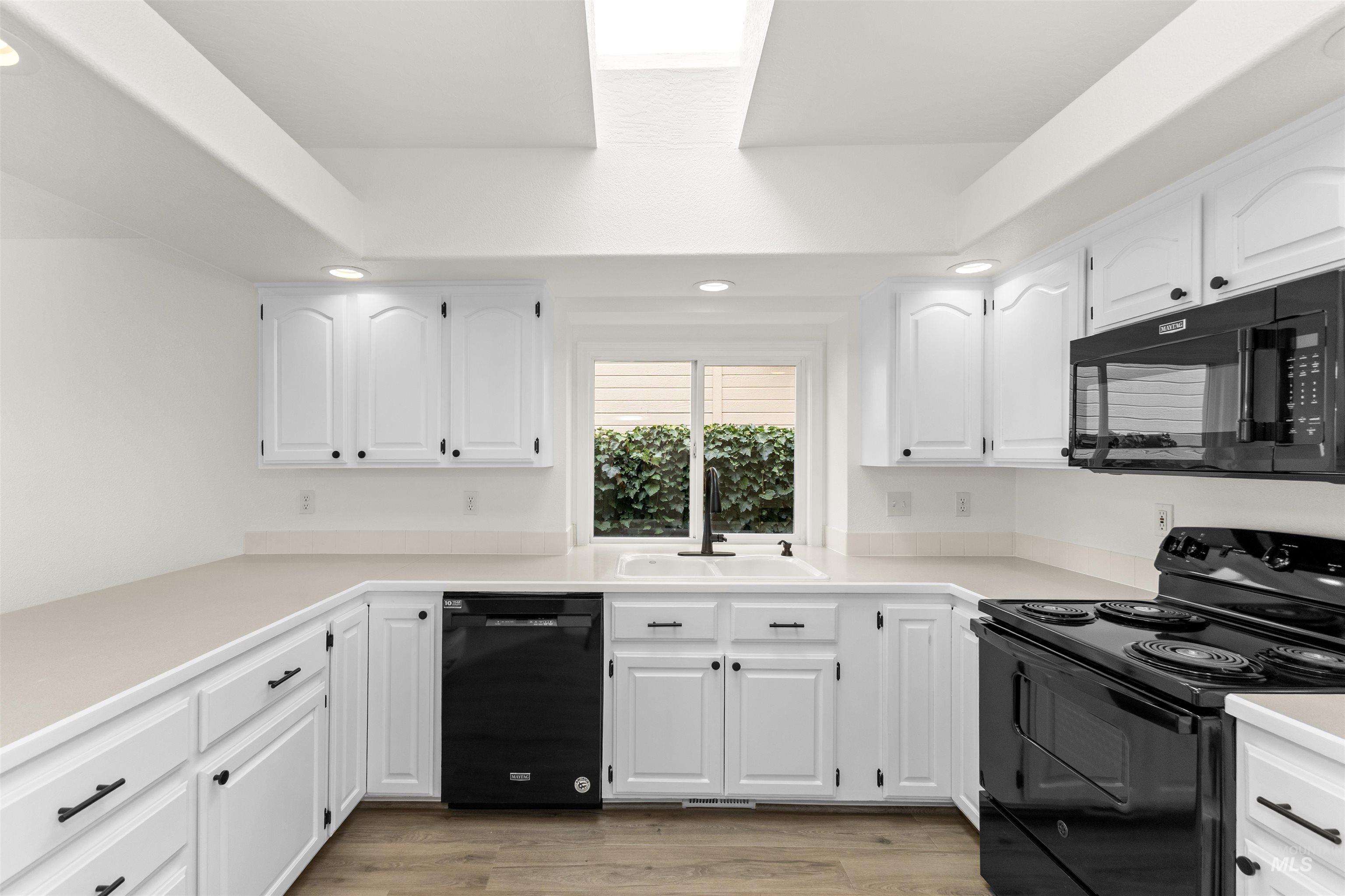 3555 W. Woodmont Dr., Meridian, Idaho 83646, 3 Bedrooms, 2 Bathrooms, Residential For Sale, Price $549,900, 98979272