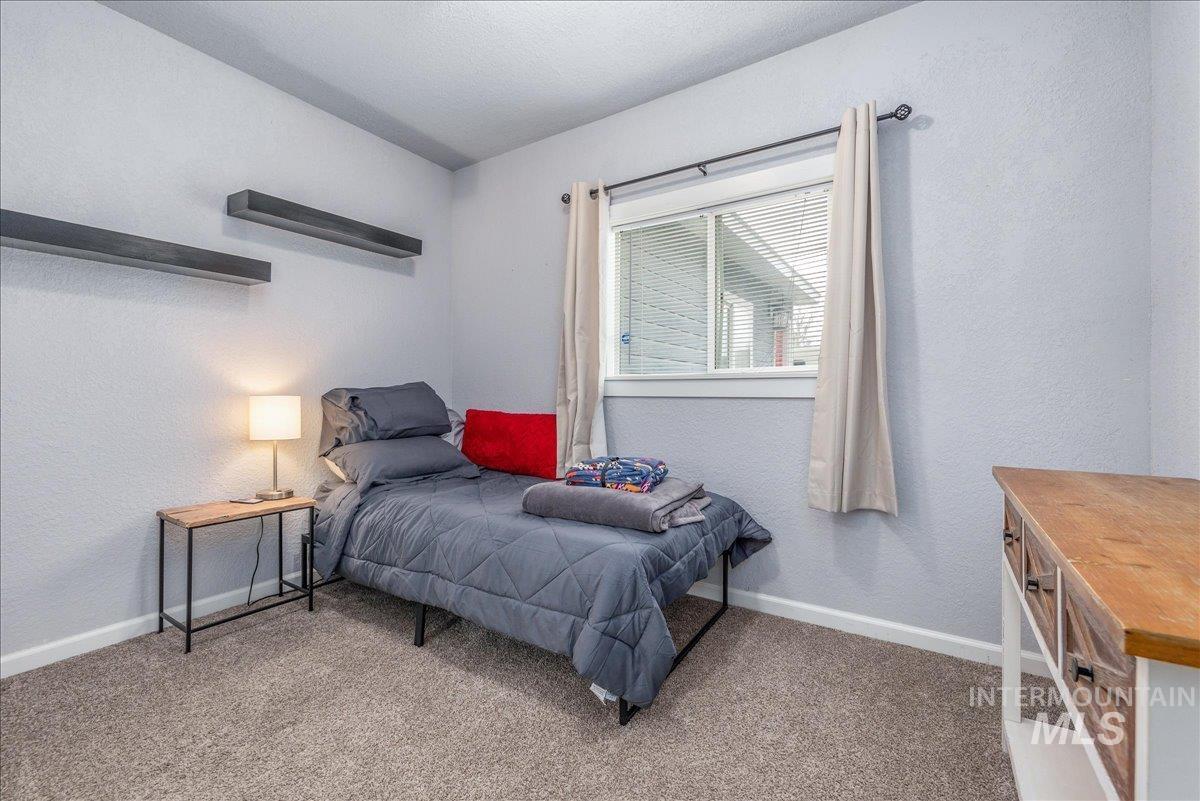 615 S 4th Ave, Caldwell, Idaho 83605, 2 Bedrooms, 1.5 Bathrooms, Residential For Sale, Price $250,000,MLS 98979275