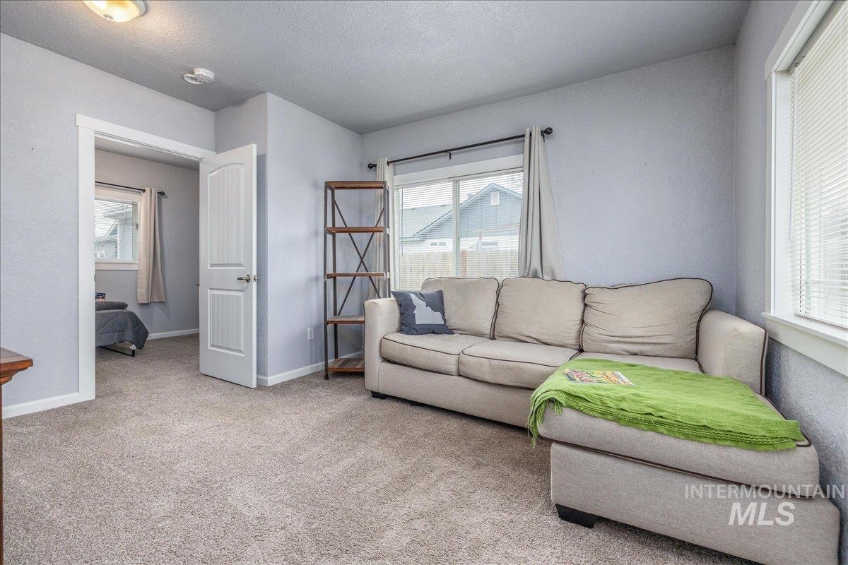 615 S 4th Ave, Caldwell, Idaho 83605, 2 Bedrooms, 1.5 Bathrooms, Residential For Sale, Price $250,000,MLS 98979275