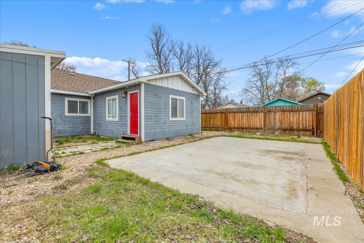 615 S 4th Ave, Caldwell, Idaho 83605, 2 Bedrooms, 1.5 Bathrooms, Residential For Sale, Price $250,000,MLS 98979275