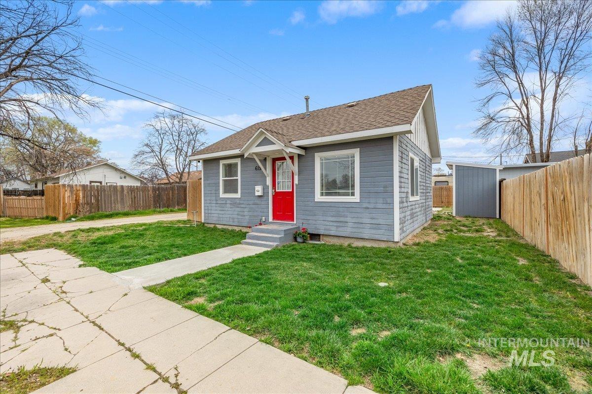 615 S 4th Ave, Caldwell, Idaho 83605, 2 Bedrooms, 1.5 Bathrooms, Residential For Sale, Price $250,000,MLS 98979275
