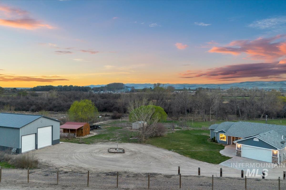 2417 Patch Ditch Rd, Homedale, Idaho 83628, 3 Bedrooms, 2 Bathrooms, Residential For Sale, Price $749,900, 98979279