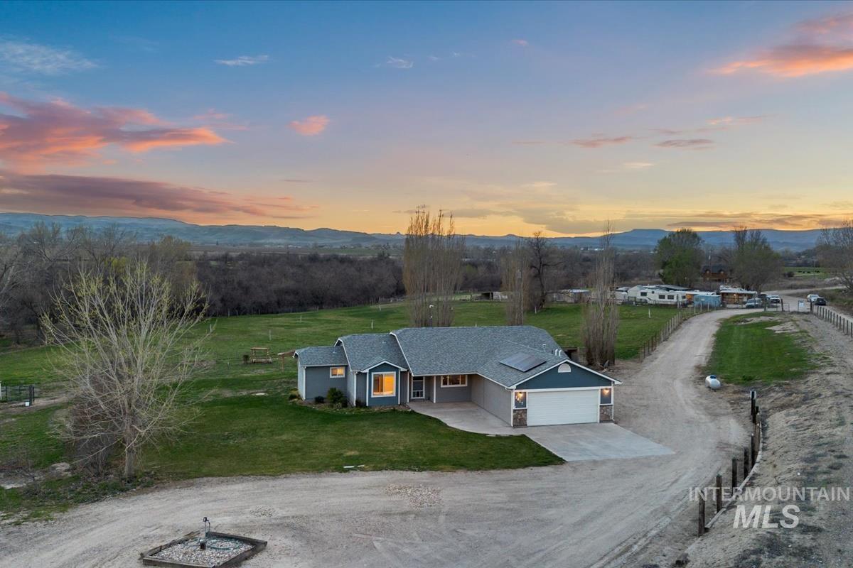 2417 Patch Ditch Rd, Homedale, Idaho 83628, 3 Bedrooms, 2 Bathrooms, Residential For Sale, Price $749,900, 98979279